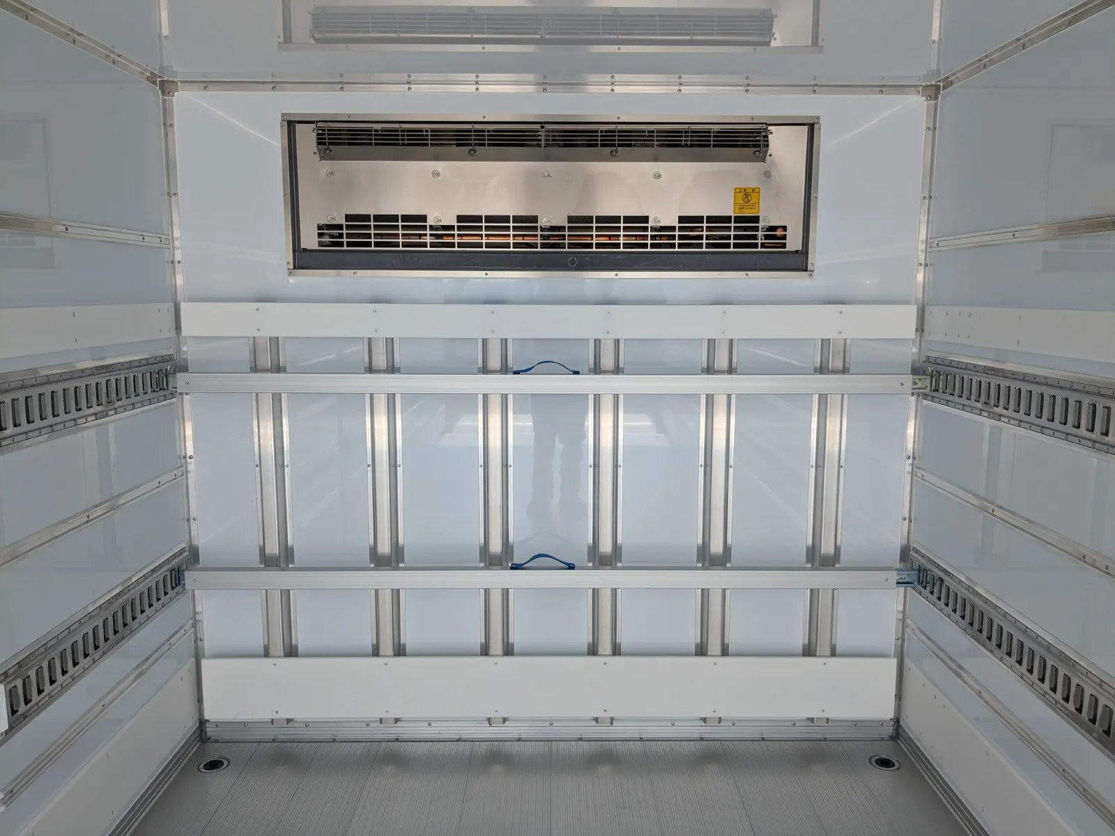 vehicle_image_20260714101227pVbaJl38iK.webp