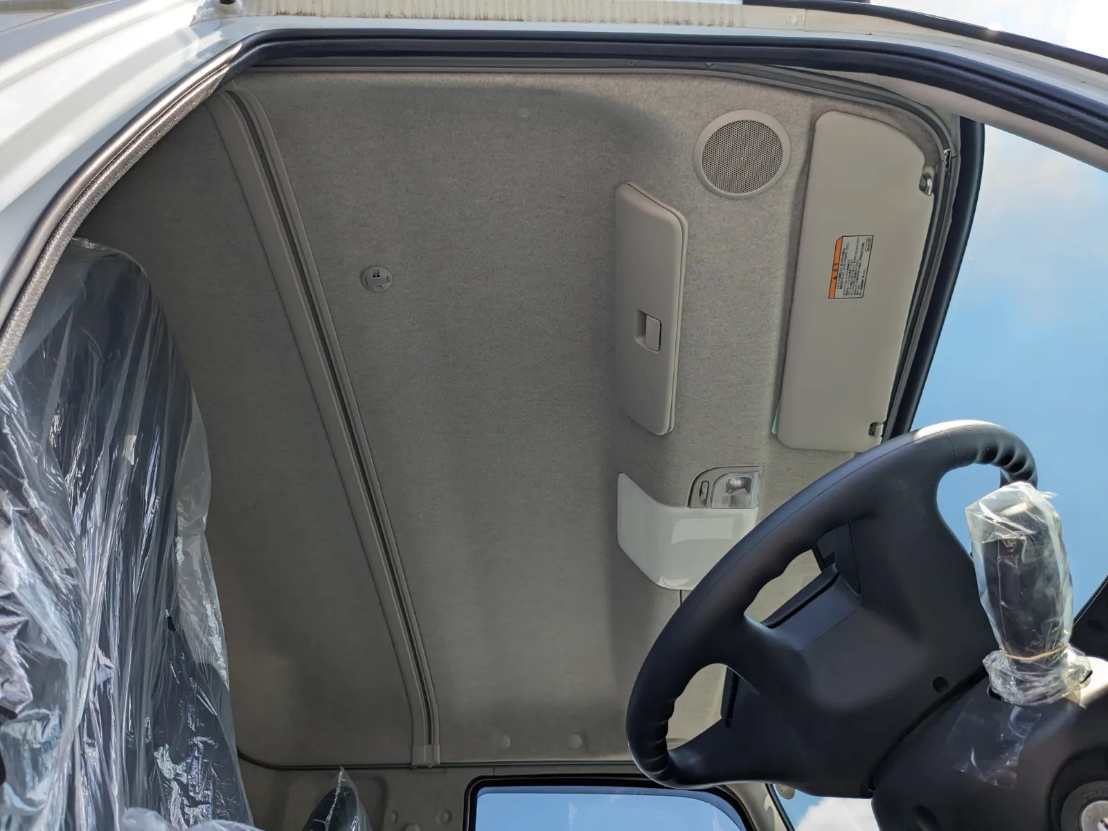 vehicle_image_20260714101236DpFEI623Dk.webp