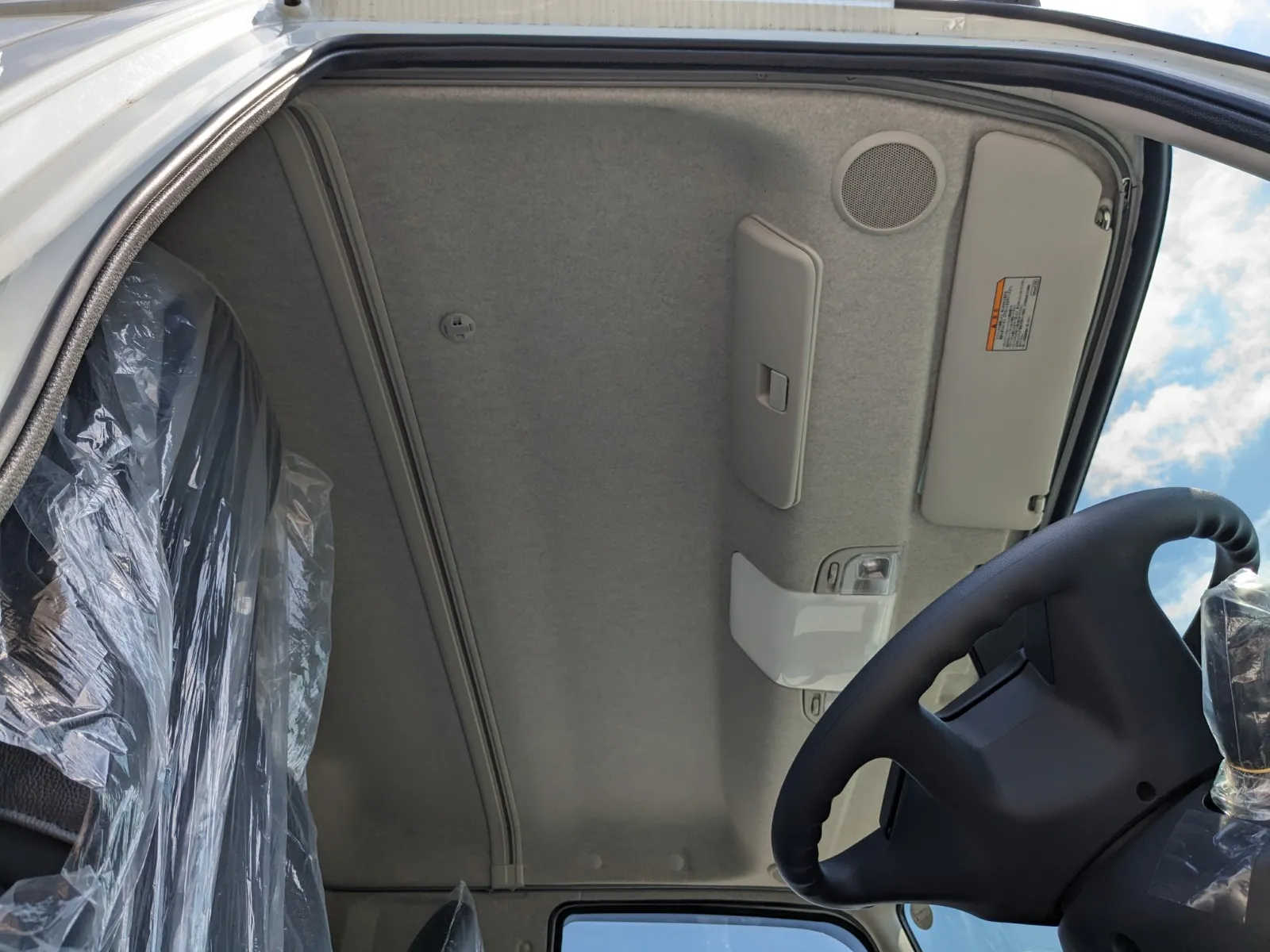 vehicle_image_20260713084743kd4VkBEibQ.webp