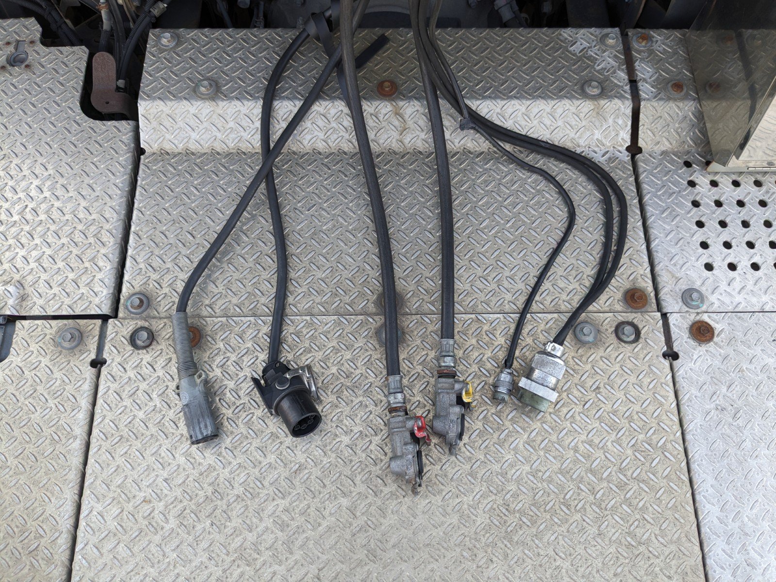 vehicle_image_20260519090909zTm2AFm1vX.jpg
