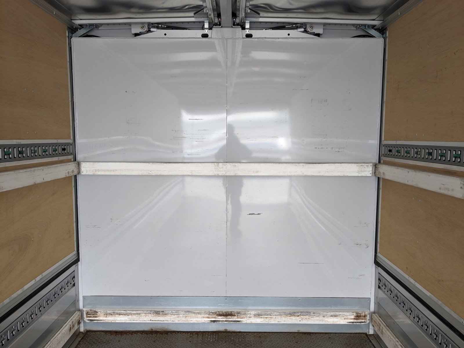 vehicle_image_2026050111170211sOy15QKy.jpg