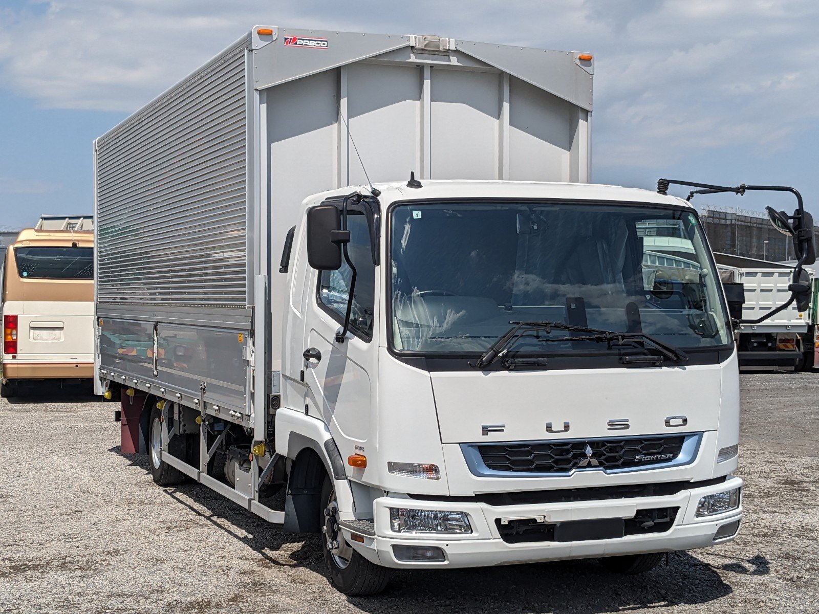 vehicle_image_20260501111702TLIIklgcbv.jpg
