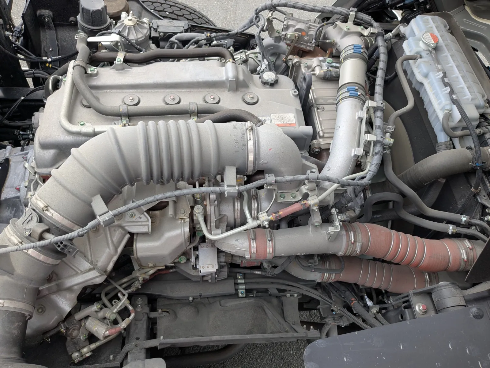 vehicle_image_20260619100810cI1bGM98iv.webp