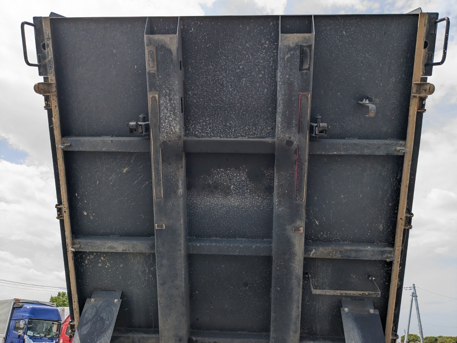 vehicle_image_20260511111109i69ydkjw1U.jpg