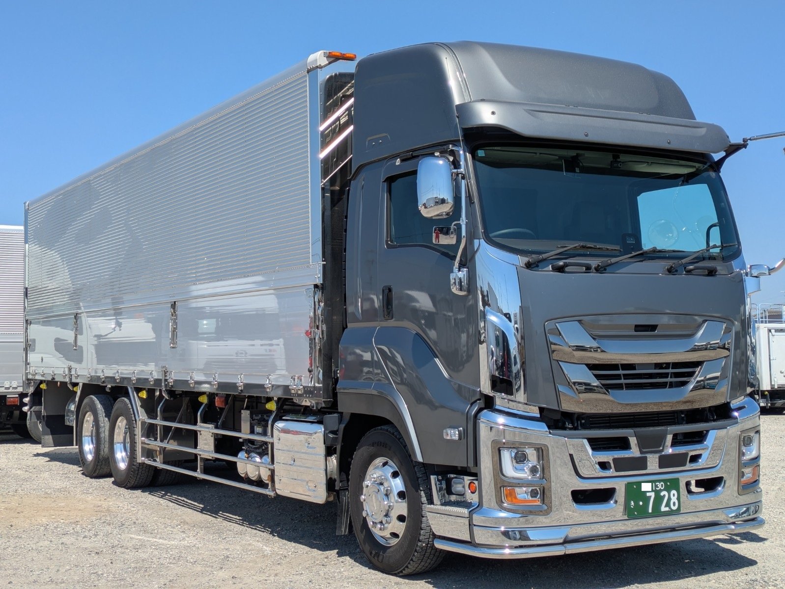 vehicle_image_20260409154305q2QKmXVEFA.jpg