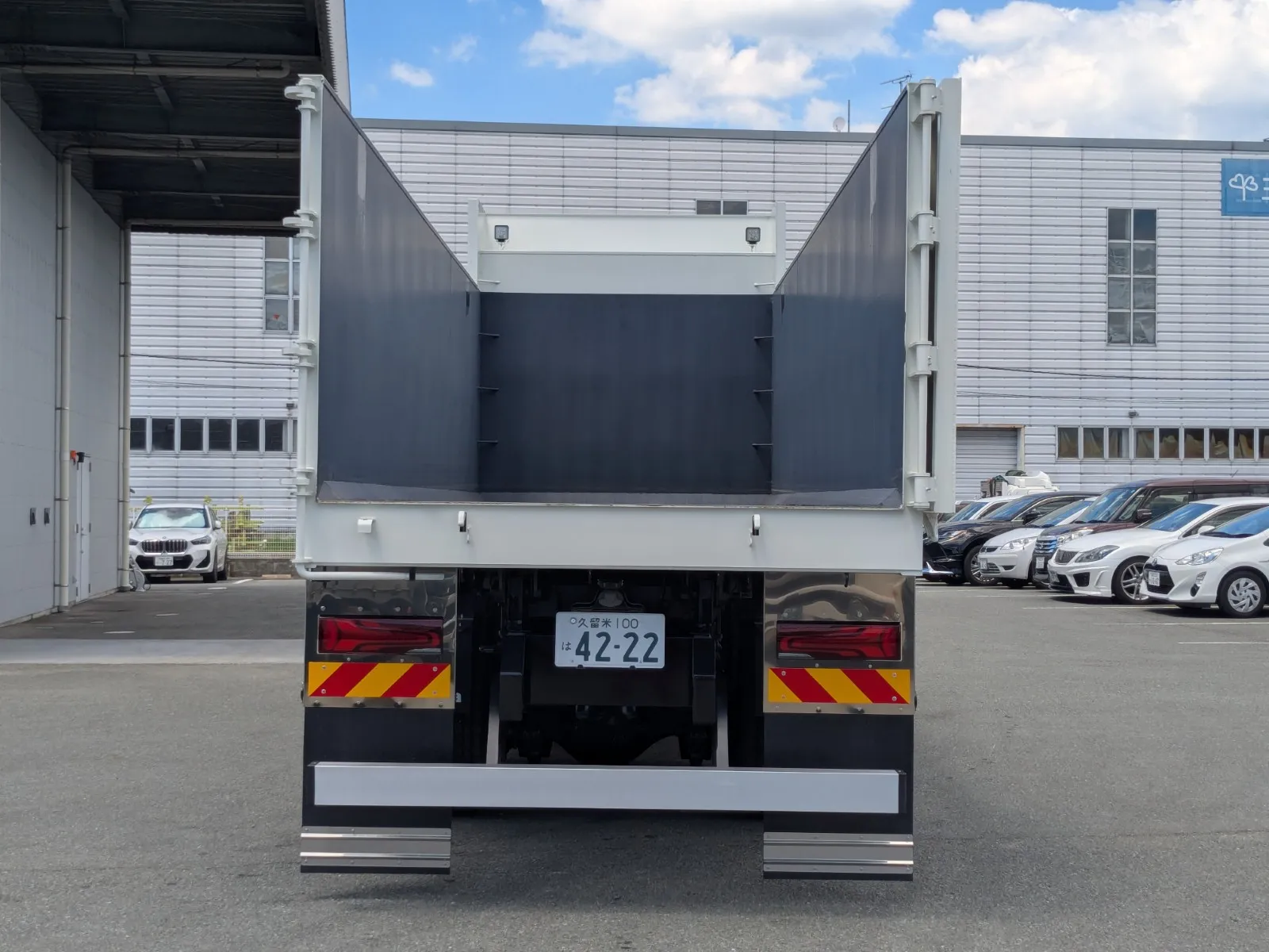 vehicle_image_20260713103123QQdNAu17Oa.webp