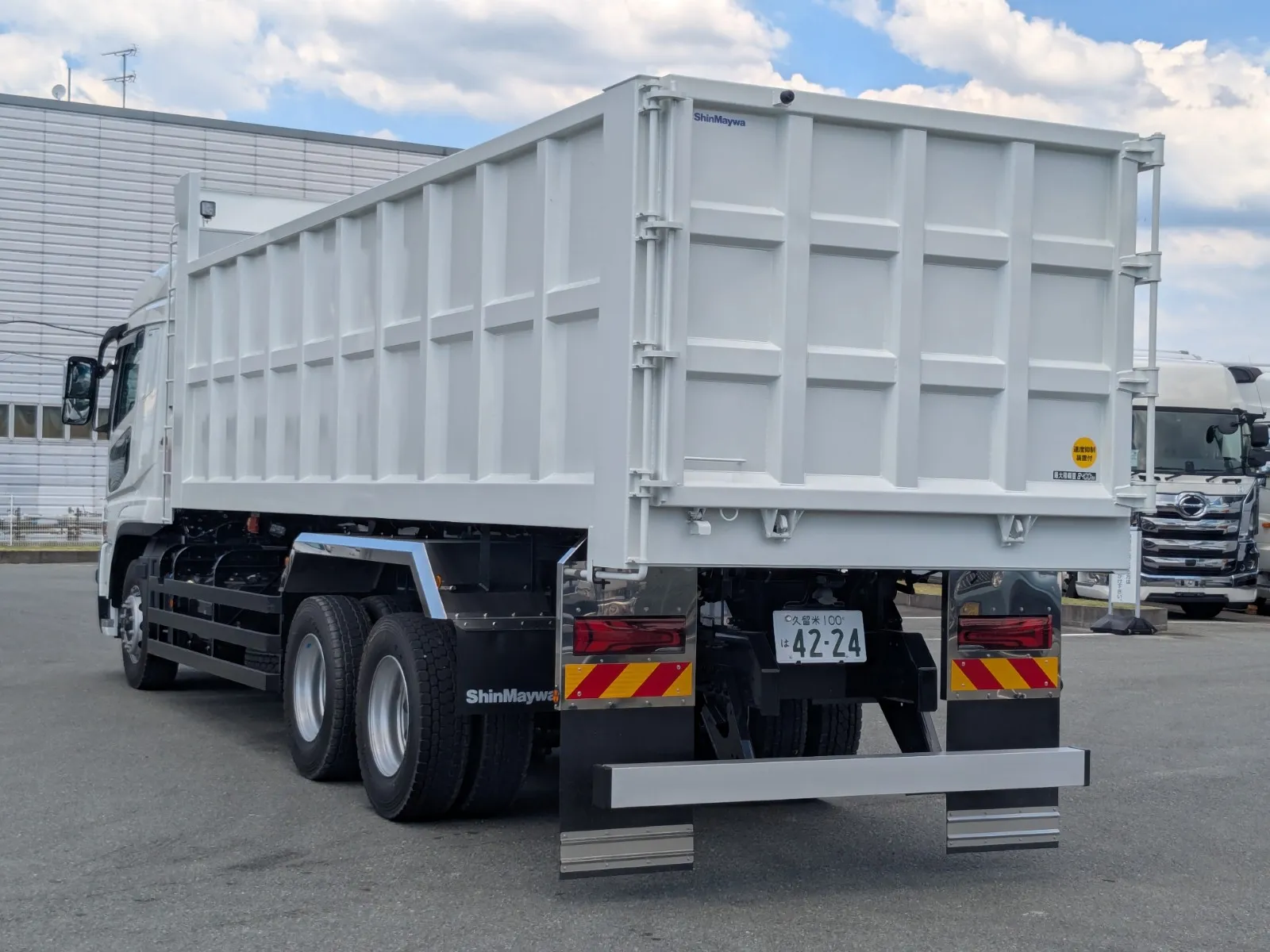 vehicle_image_20260713102538JkaUK6KoPT.webp