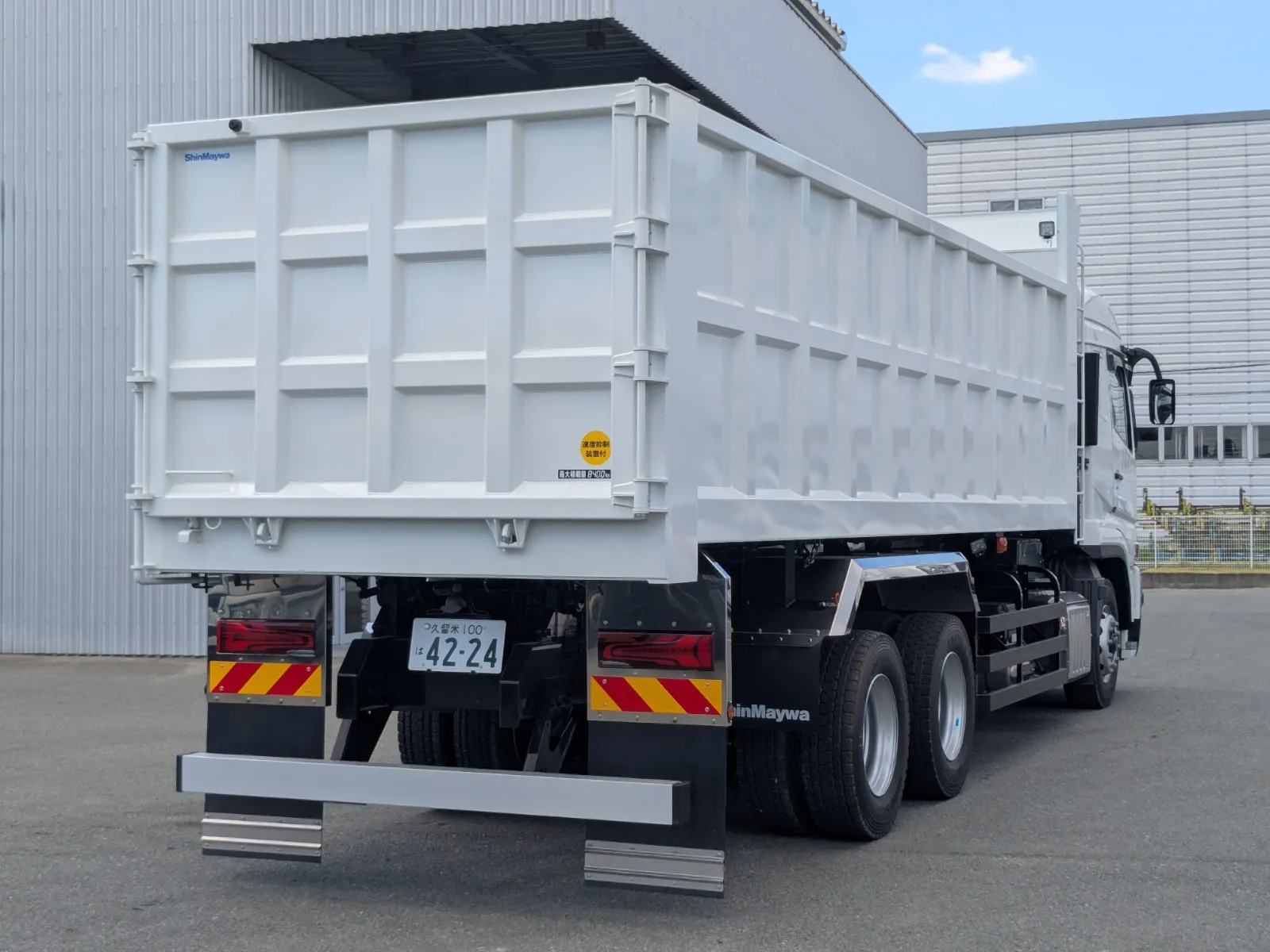 vehicle_image_20260713102538dKU9NiXHLg.webp
