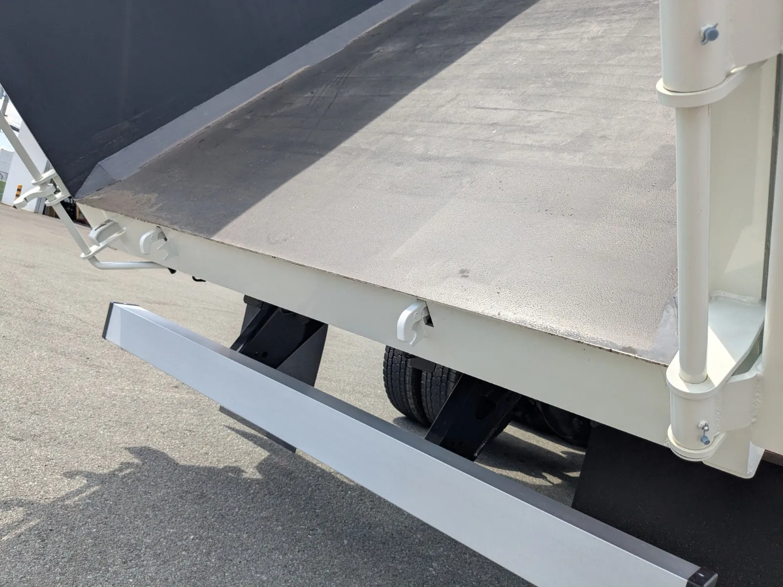 vehicle_image_20260713102547MA5pdHEgLG.webp