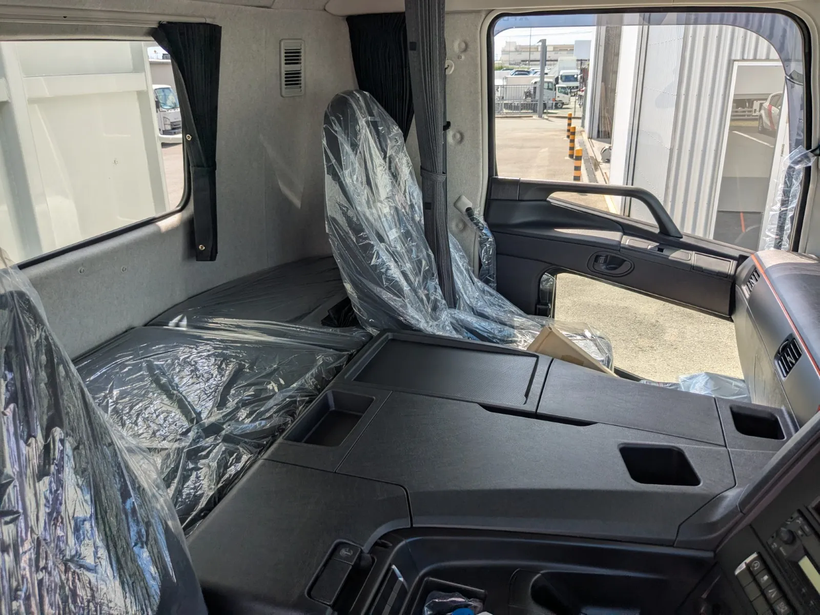 vehicle_image_202607131025490PH52o1ebm.webp