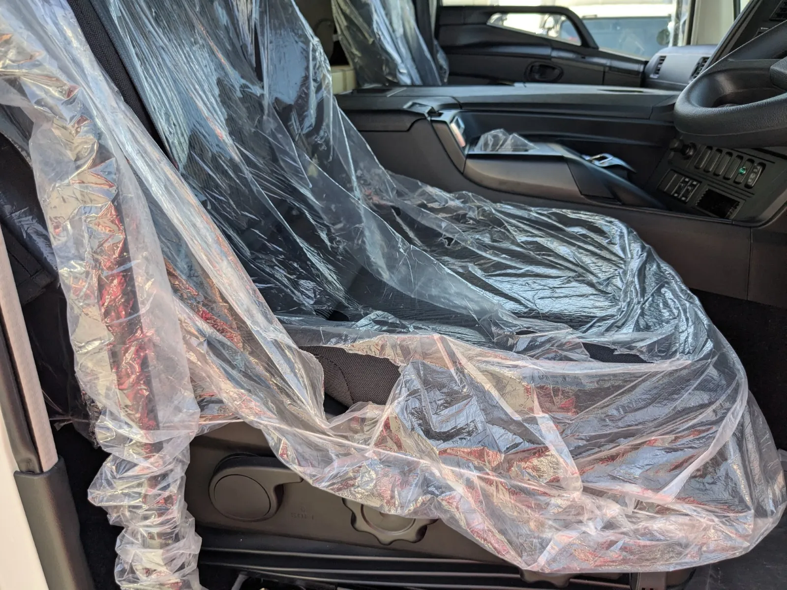 vehicle_image_20260713104949yr3dN9ByjP.webp