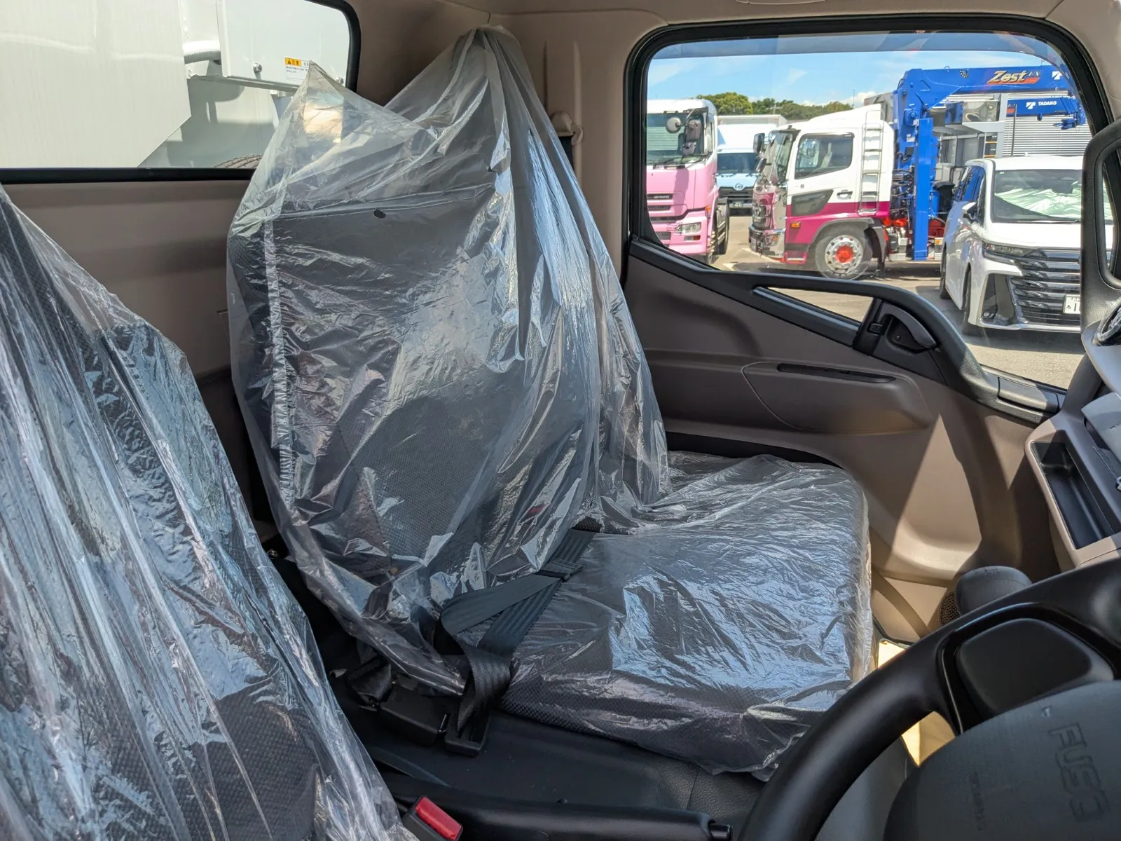 vehicle_image_20260730100845RWfWWa35t2.webp