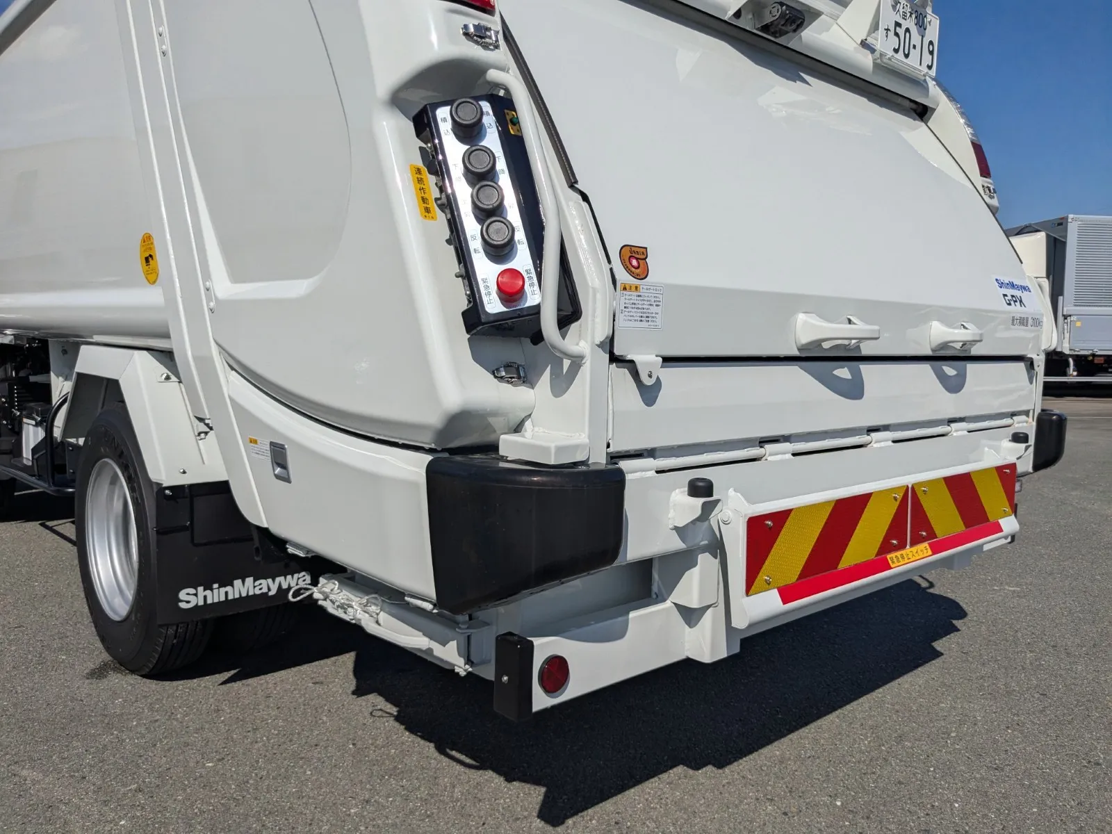 vehicle_image_20260630094007VO1n0TcPzR.webp