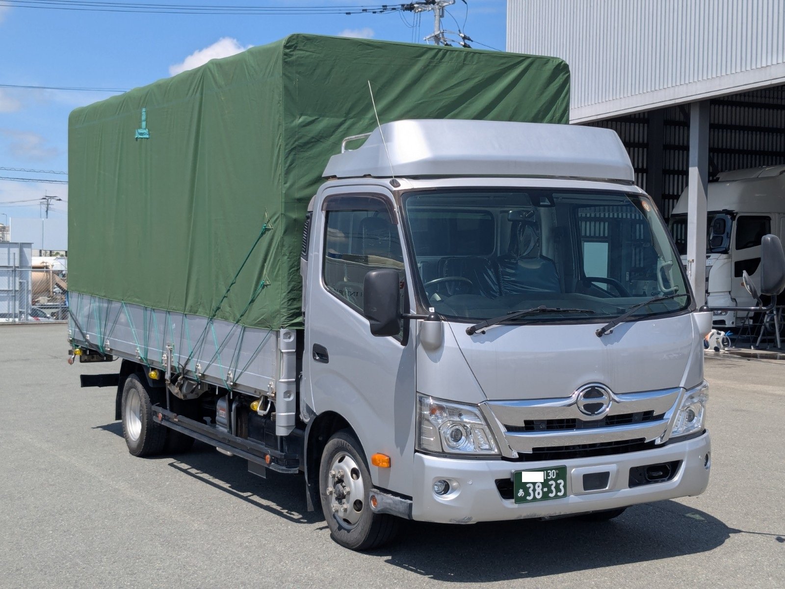 vehicle_image_20260422130114hNsBqJBCSy.jpg