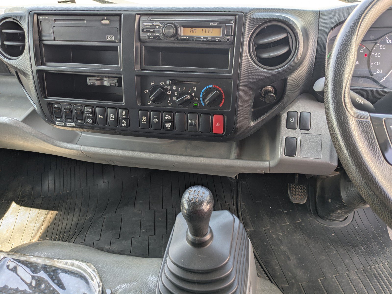 vehicle_image_202604221304560CWGwtA5Dn.jpg