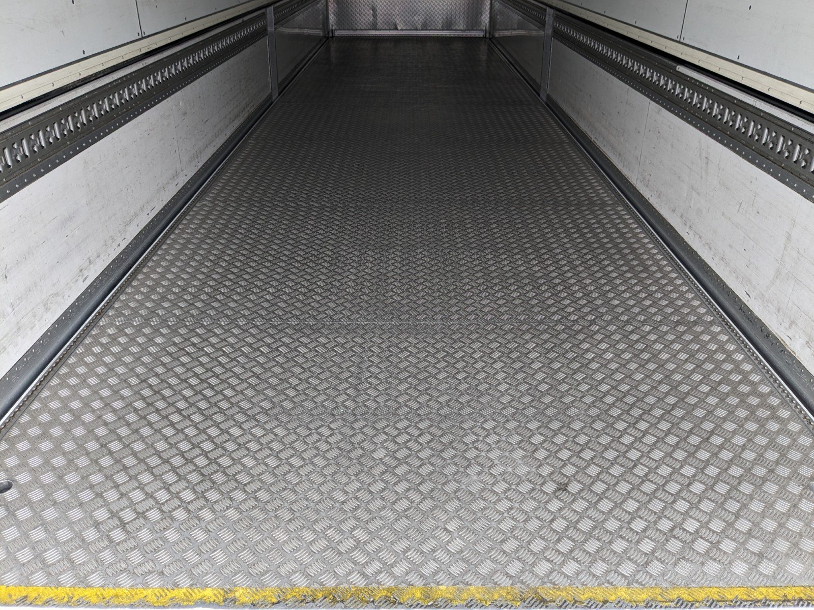 vehicle_image_20260520103242qycKBoTiVE.jpg