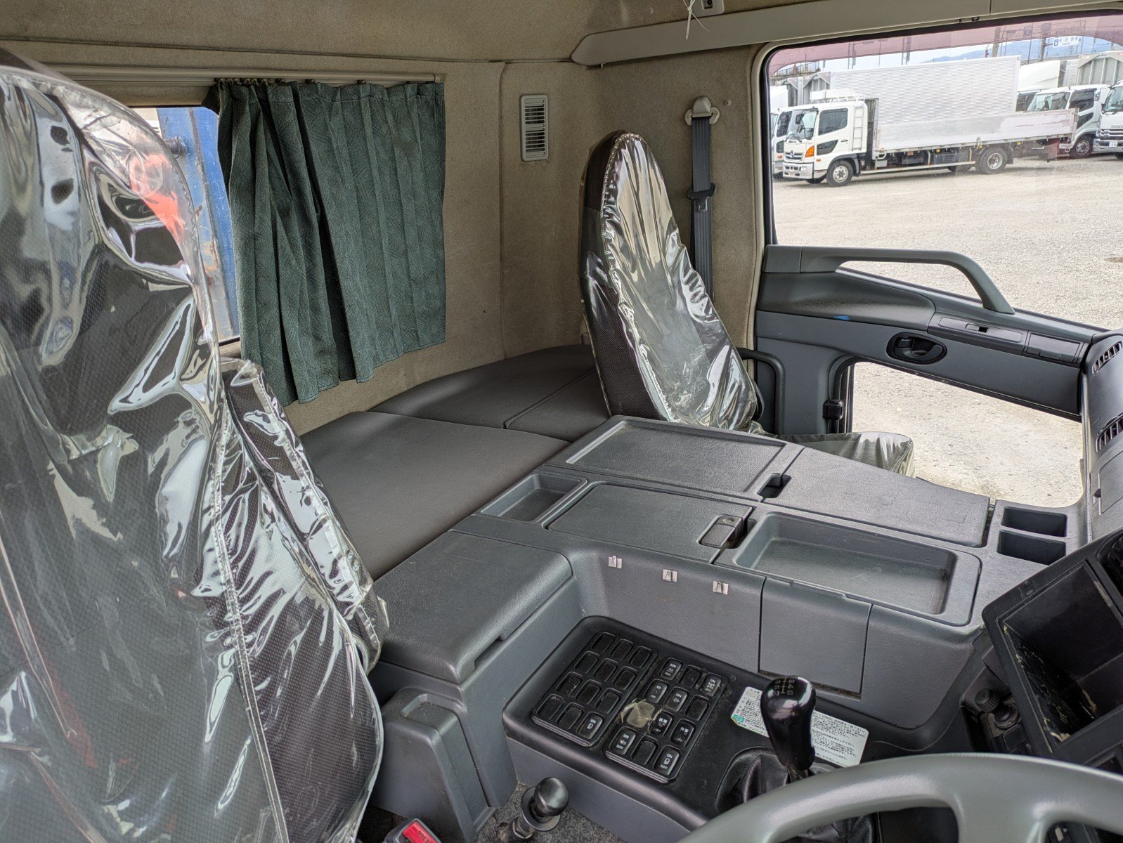 vehicle_image_202604221759298eVLPVOO5o.jpg