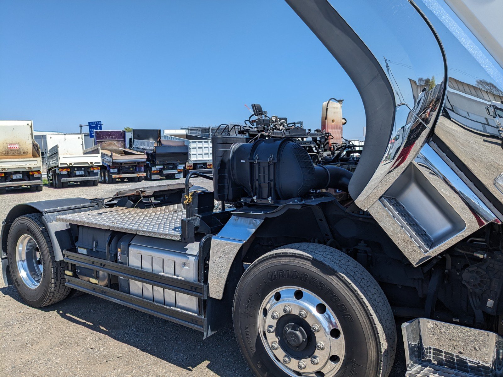 vehicle_image_20260420162321ZnCdLNhKDO.jpg