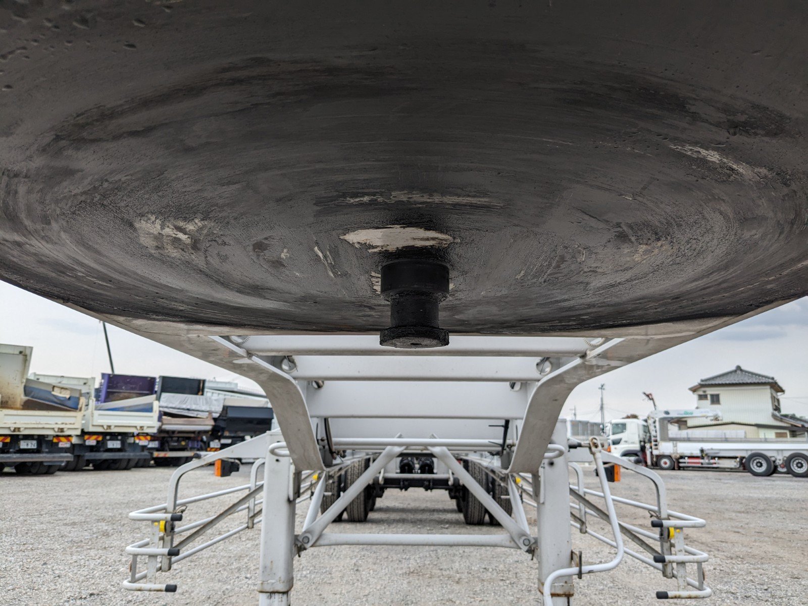 vehicle_image_20260416094107qTTypdDTNI.jpg