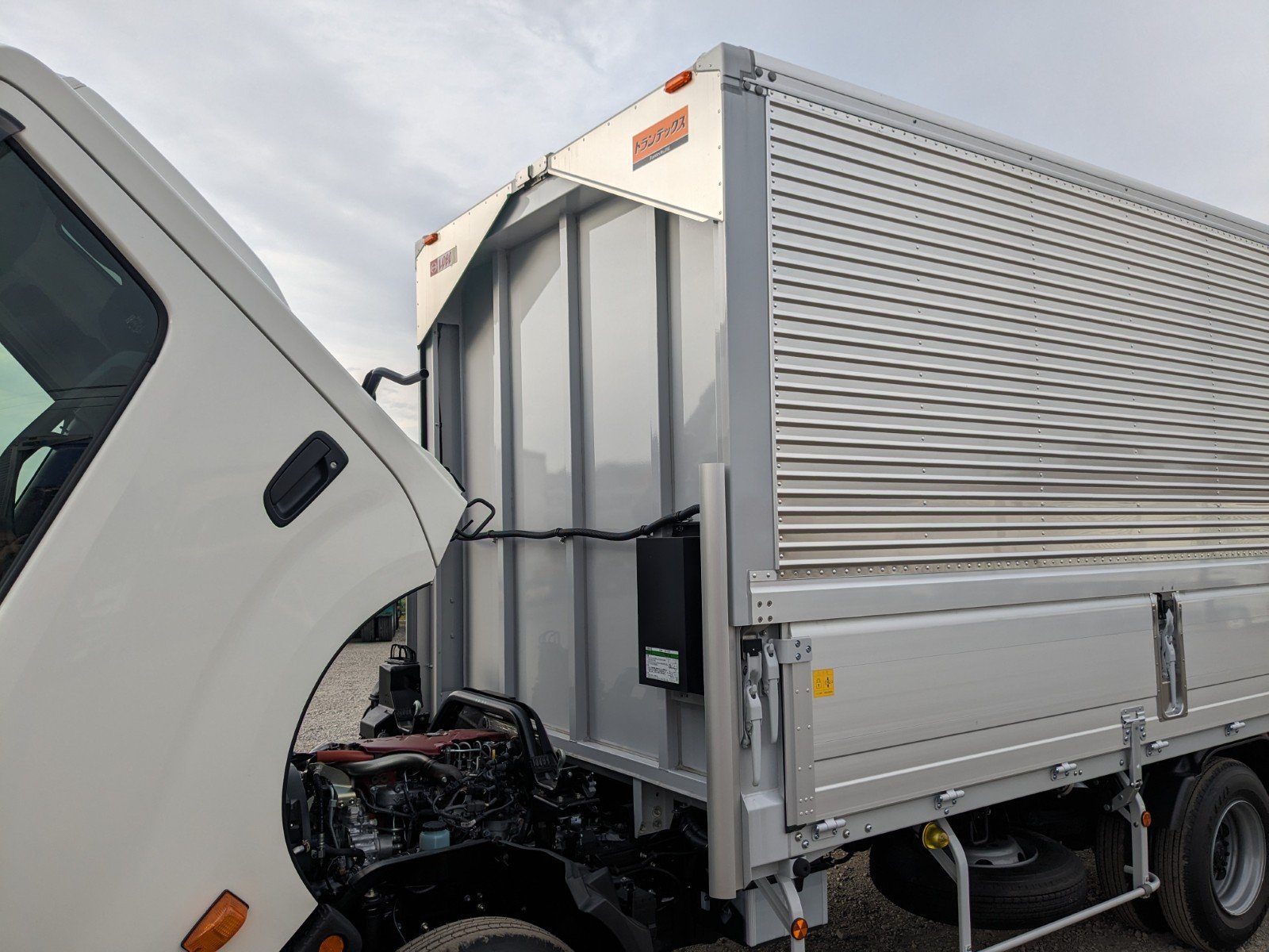 vehicle_image_20260423171244LTA8uGAJxF.jpg