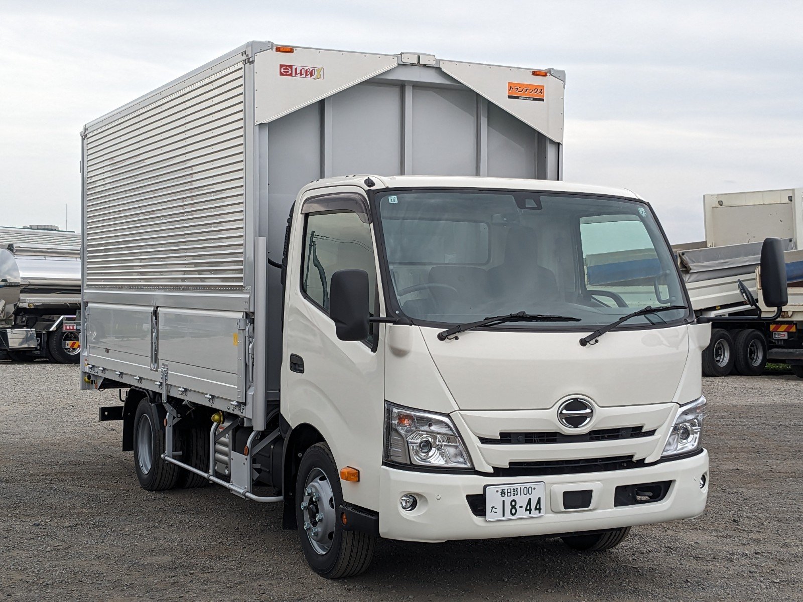 vehicle_image_20260423182247KxVbwcrCHc.jpg