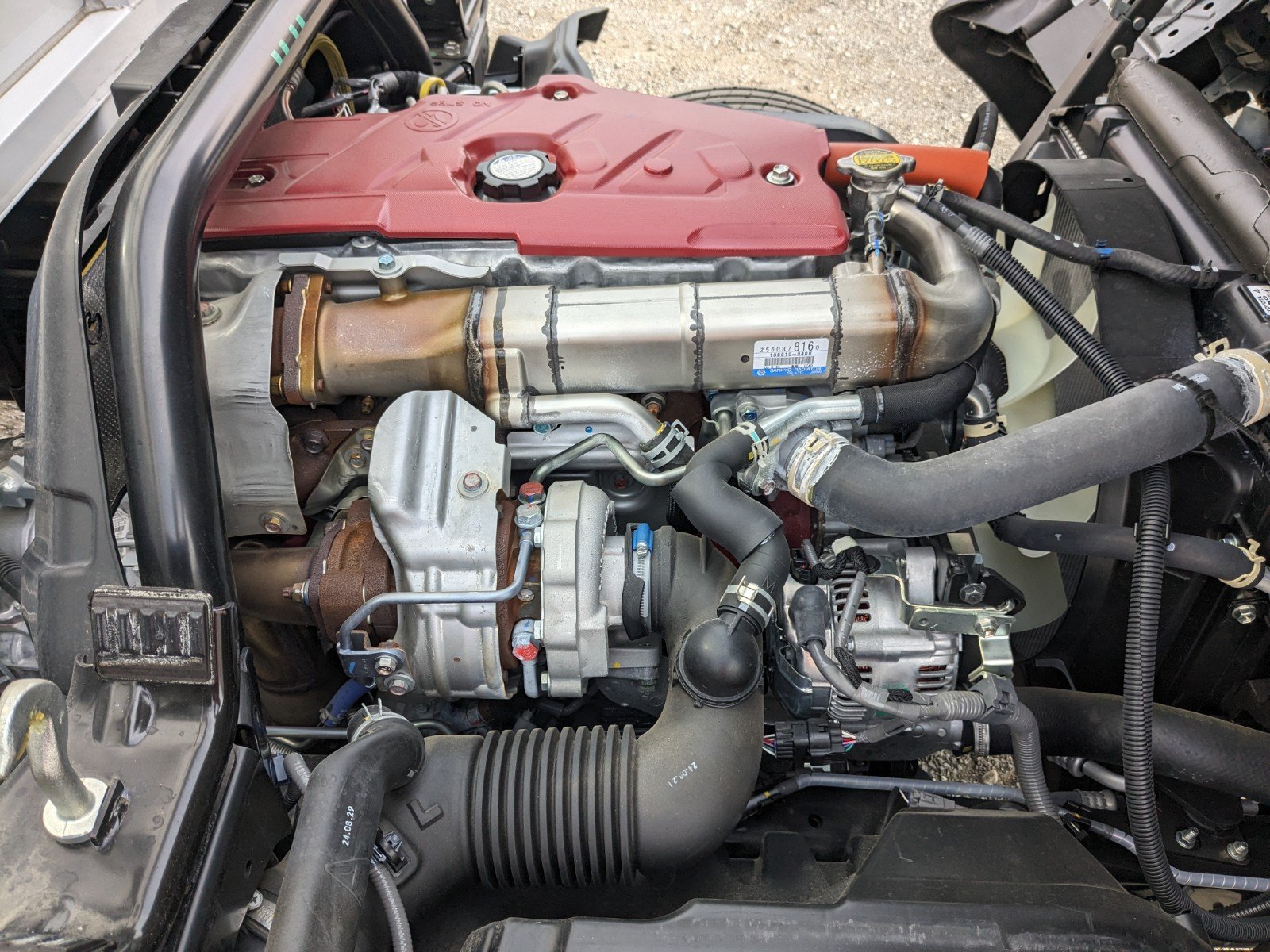 vehicle_image_20260501131958G7HzKHx4h1.jpg