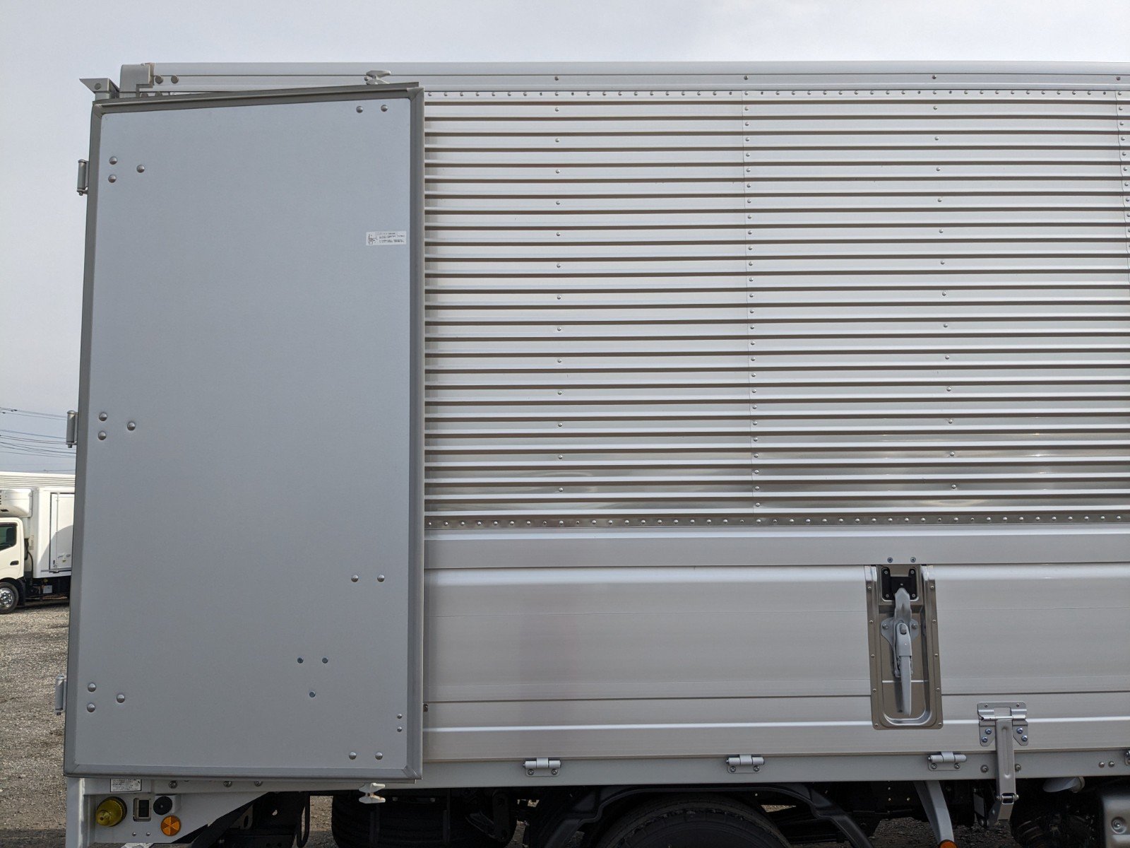 vehicle_image_20260501131958GXtZbmeteD.jpg