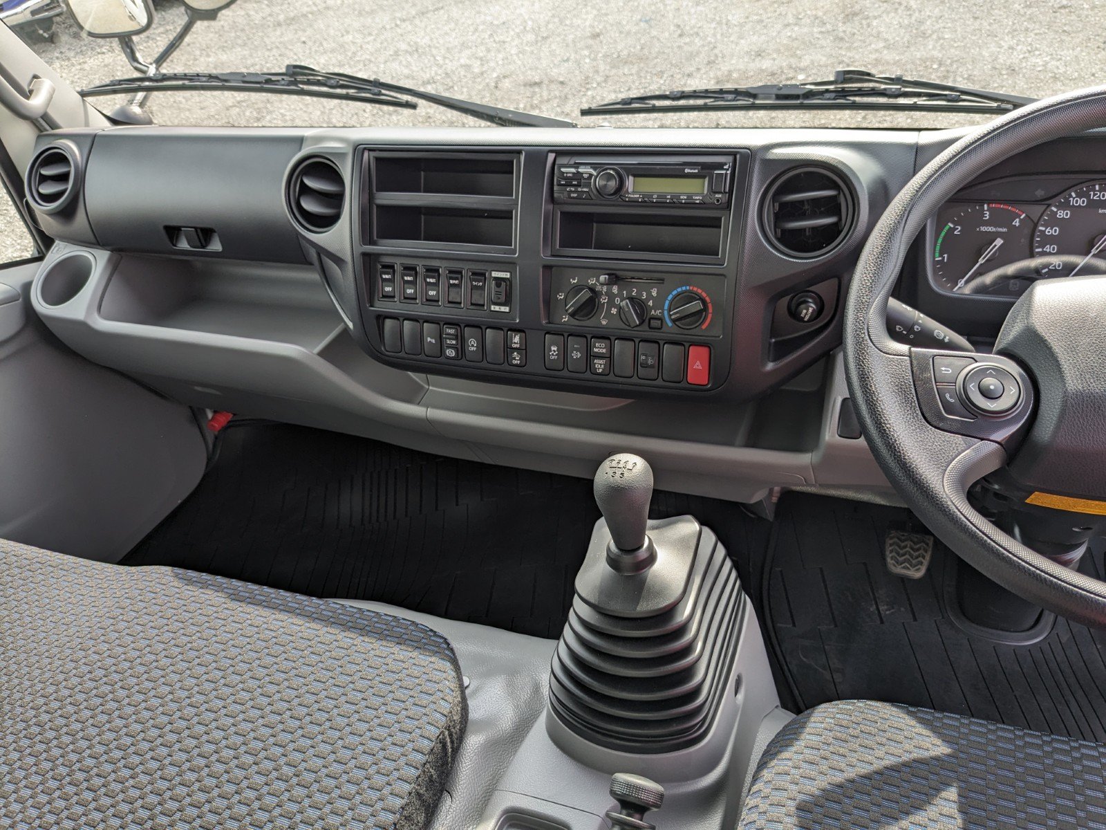 vehicle_image_20260501131958kPrqygg5Ud.jpg