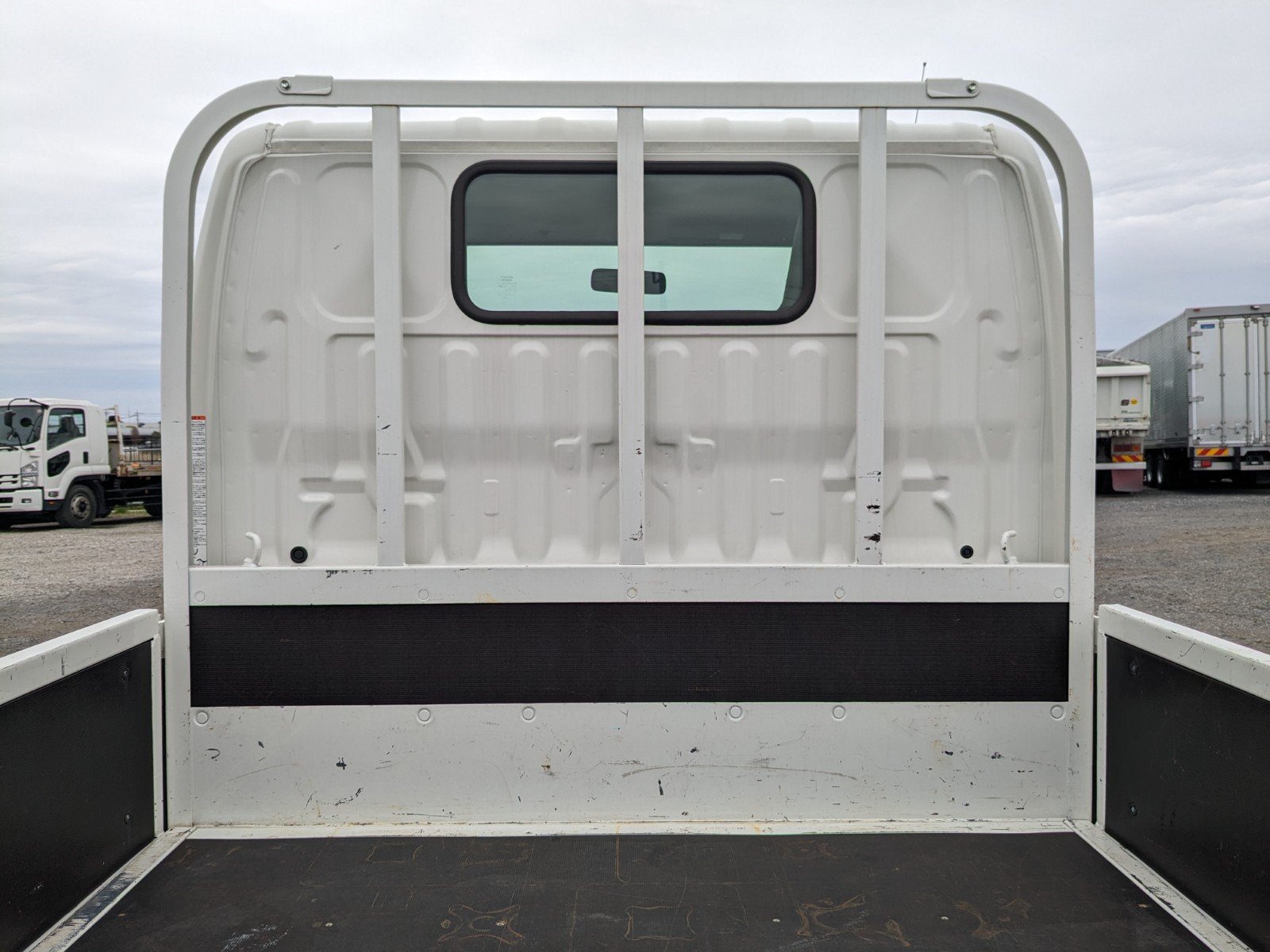 vehicle_image_20260513115007f6gDfXc9M9.jpg