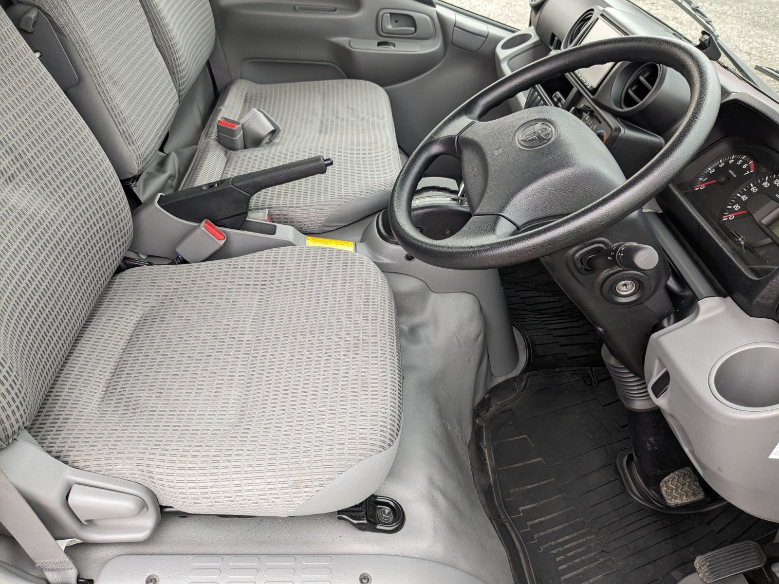 vehicle_image_20260513115007gf4uJfqmQj.jpg