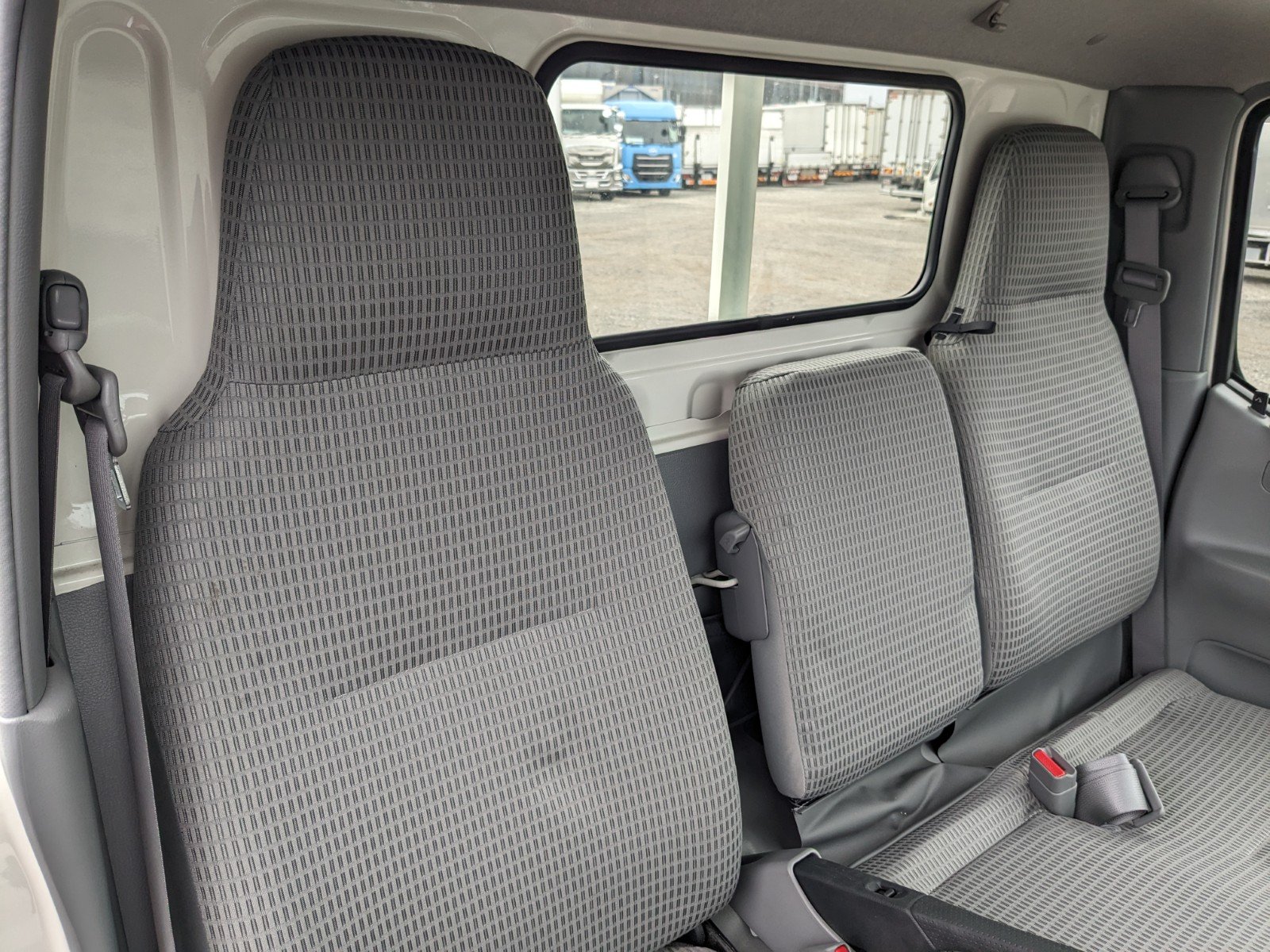 vehicle_image_20260513115007tFGefEWrGH.jpg
