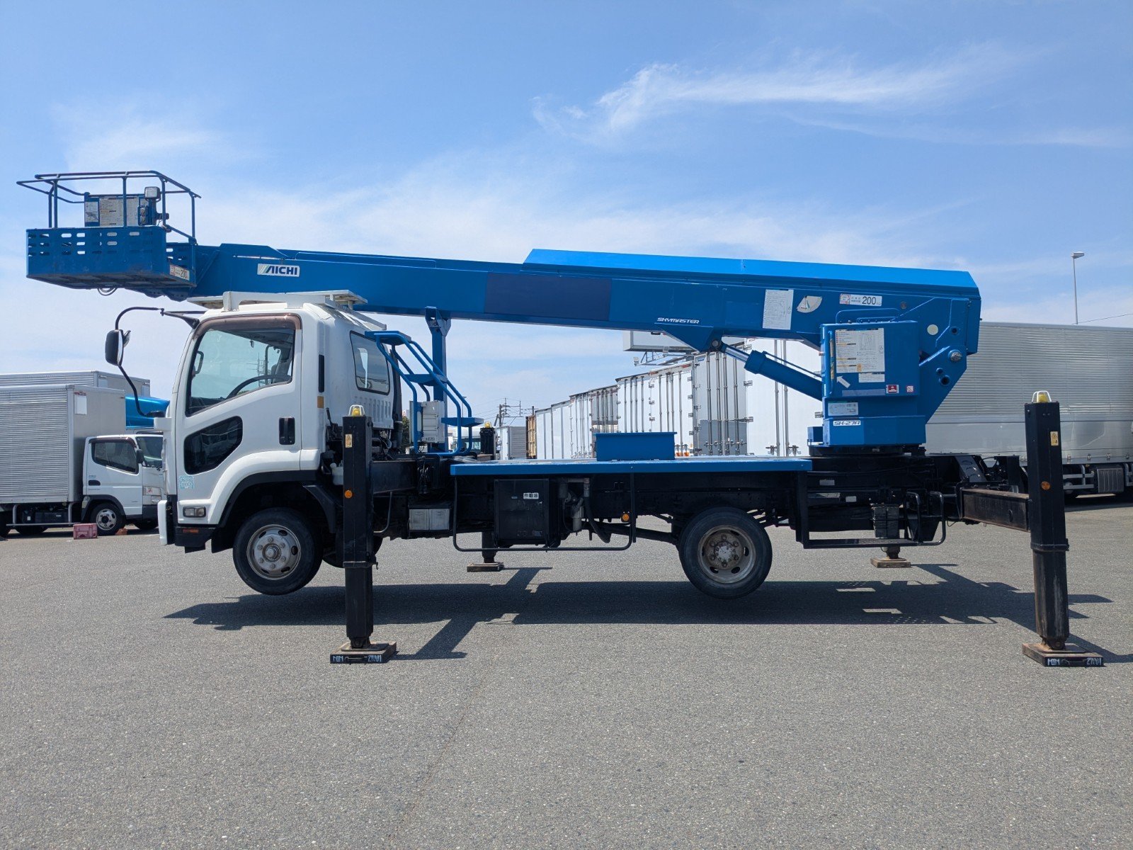 vehicle_image_20260508155356o17zM0MPBa.jpg