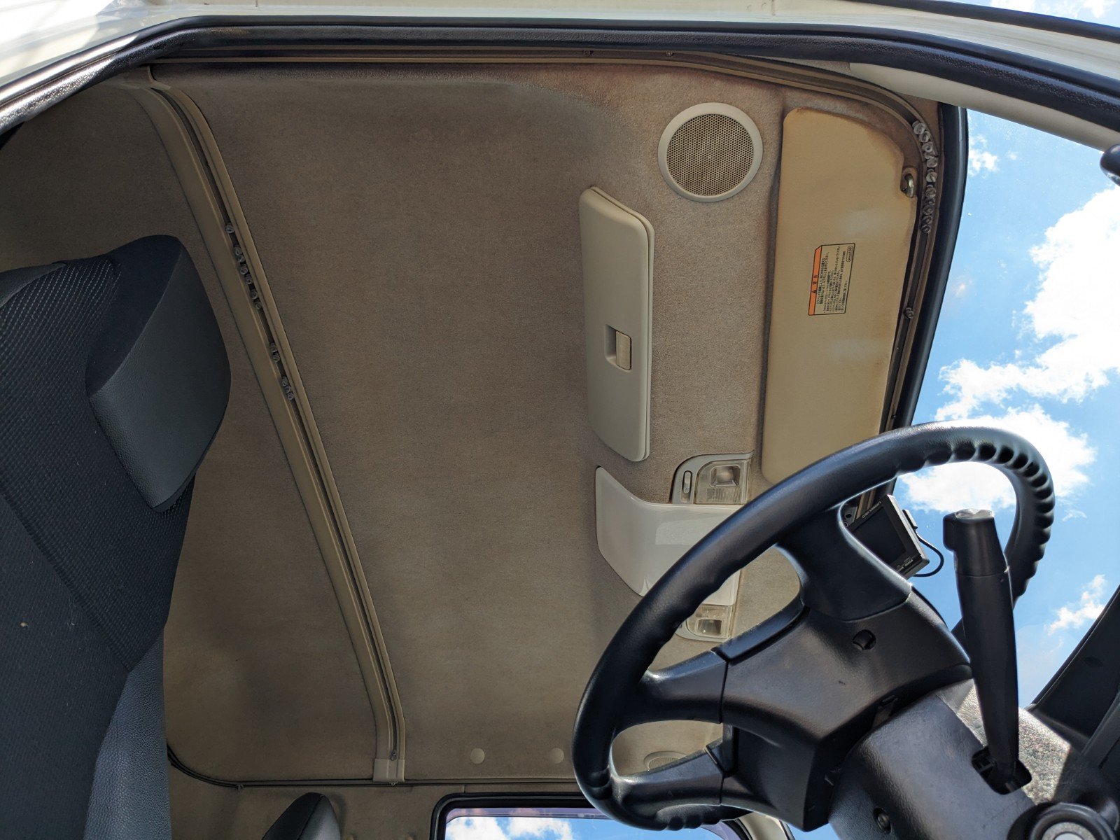 vehicle_image_20260513113810PiDp7xifSi.jpg