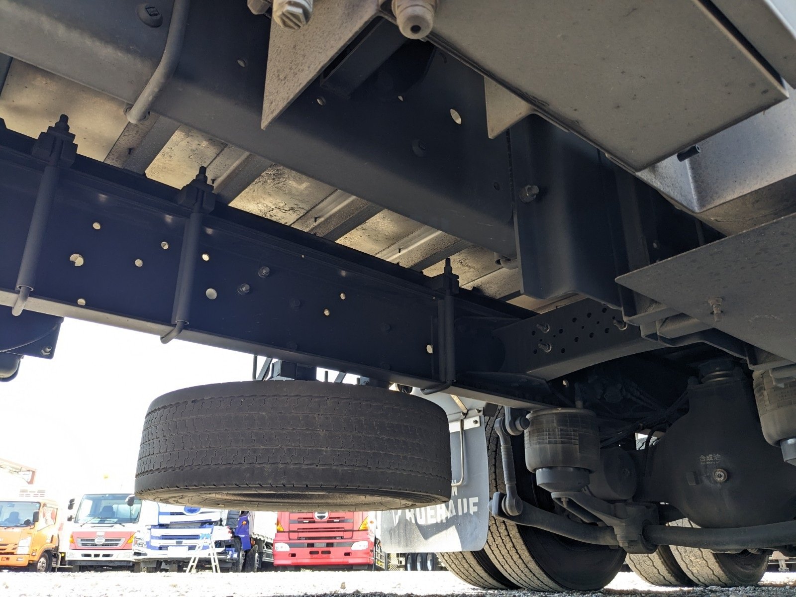 vehicle_image_20260502133945JwNRqNVpZg.jpg