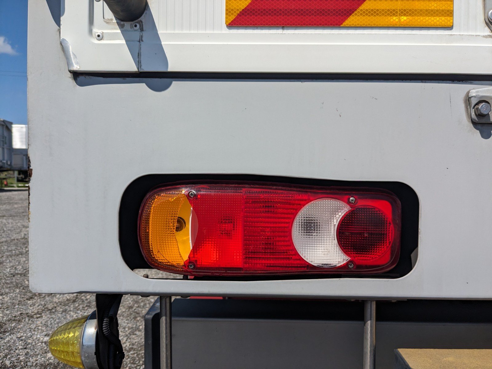 vehicle_image_20260502133945SgqvFRoK3N.jpg