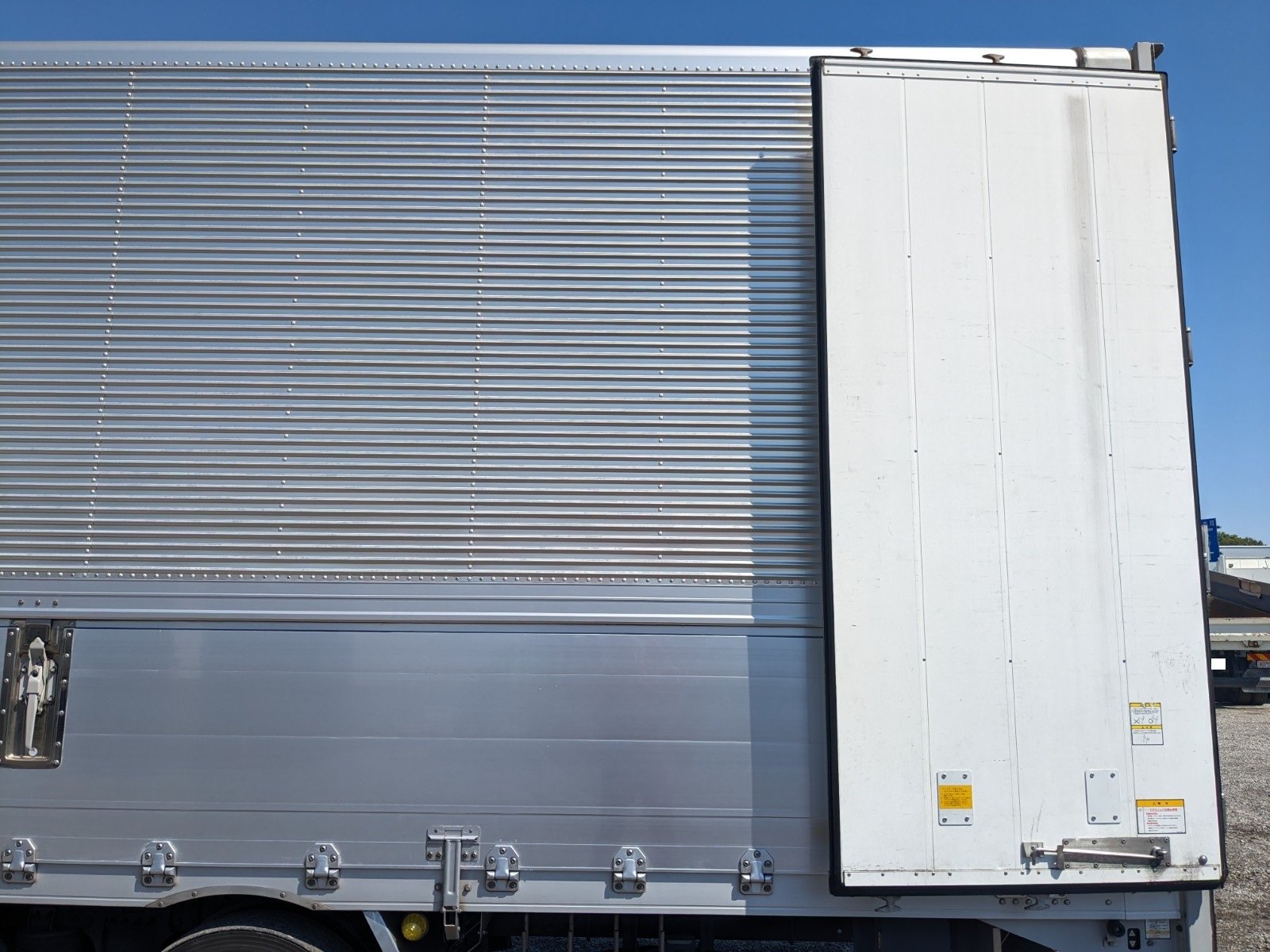 vehicle_image_20260502133945h81GzMutDf.jpg
