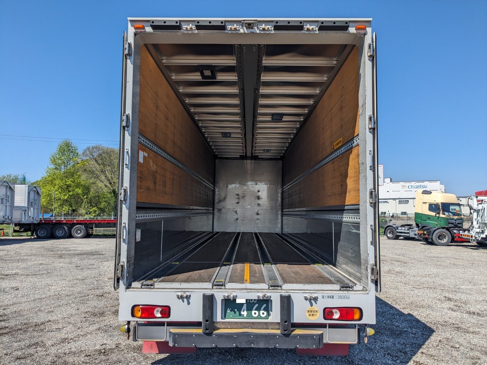 vehicle_image_20260502133945yWiSvXCNiS.jpg