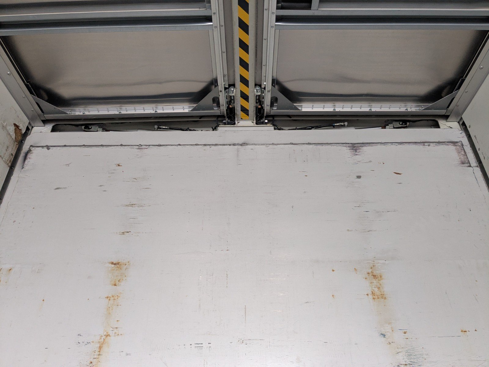 vehicle_image_20260416101211X4rM7h8uae.jpg