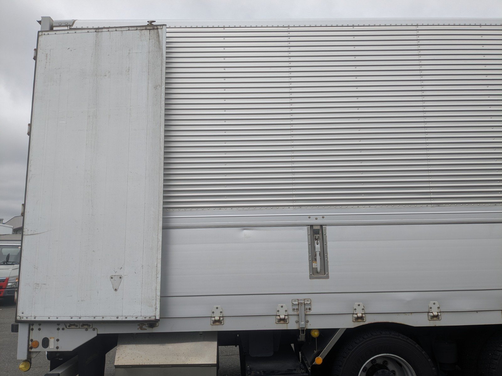 vehicle_image_20260416101211pcX58y2bdG.jpg