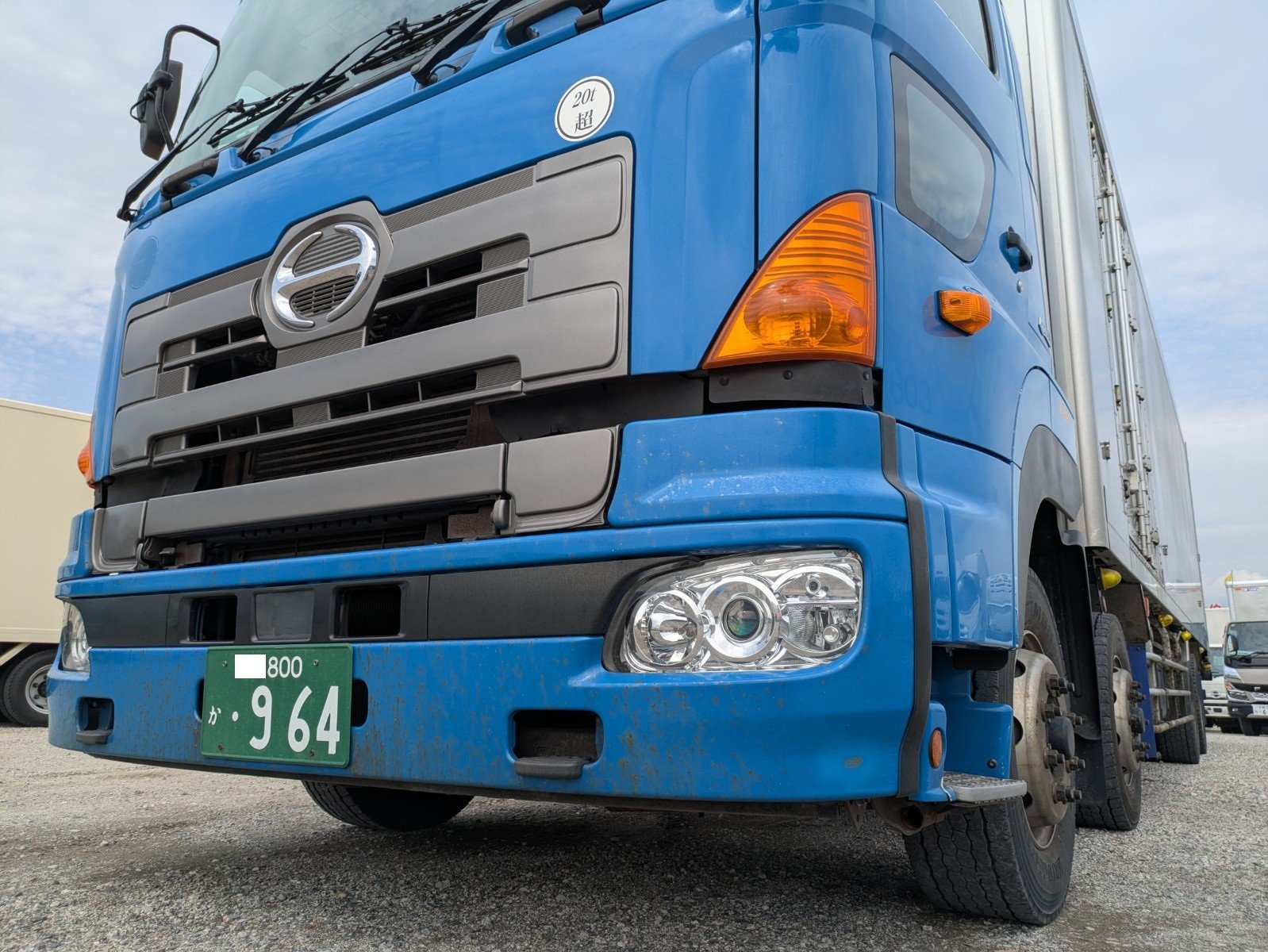 vehicle_image_20260501090151xKXE7W3UZ5.jpg