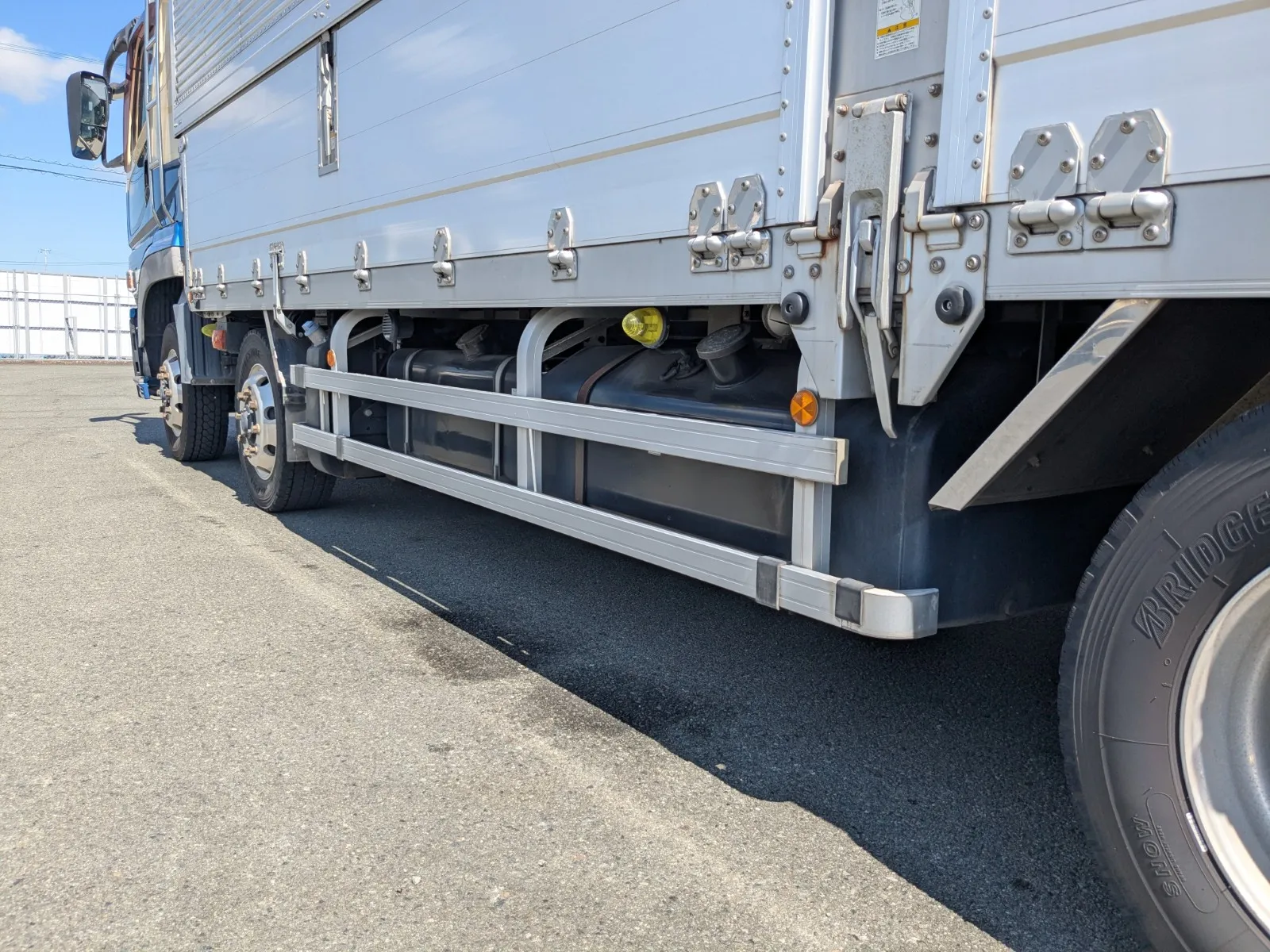 vehicle_image_20260724112516i1J5lwj6DF.webp