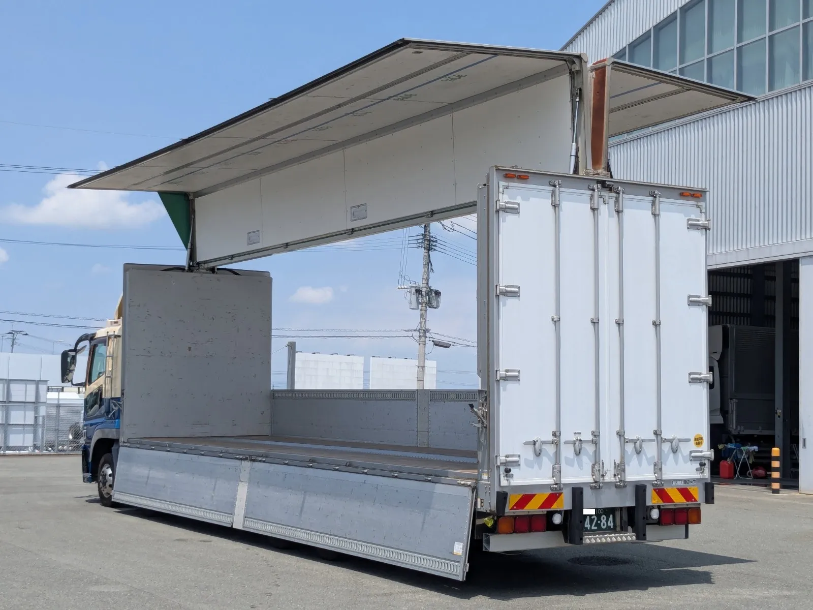 vehicle_image_20260724112522JVuAc56RkU.webp