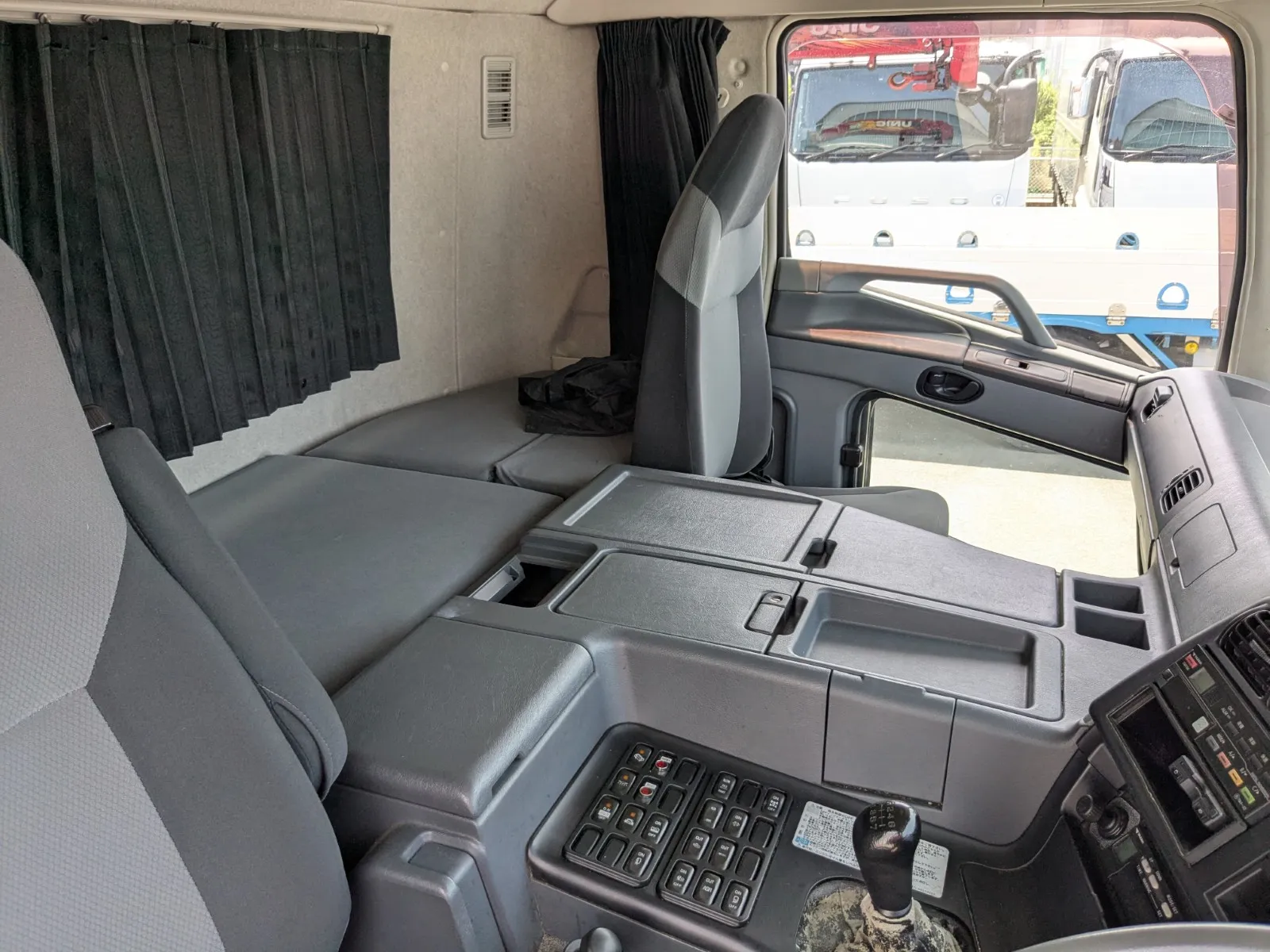 vehicle_image_20260724112524kPVGyoPtY8.webp