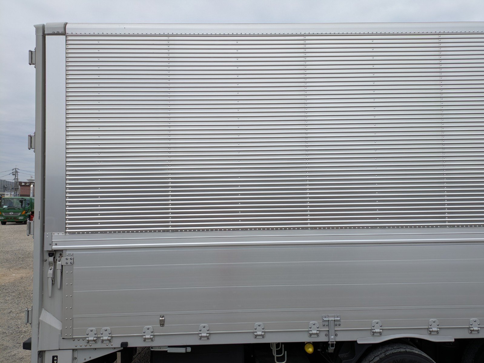 vehicle_image_202604221635443xeDNpXRf2.jpg