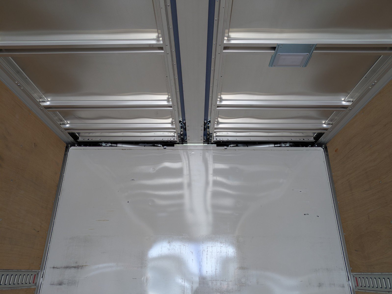 vehicle_image_20260422163544jBAXemfKoF.jpg