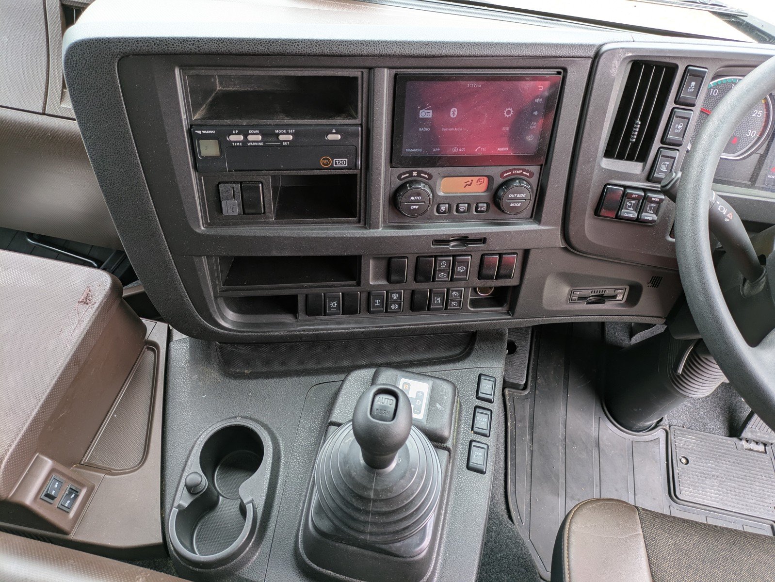 vehicle_image_20260422163544xqOCMmhzmH.jpg
