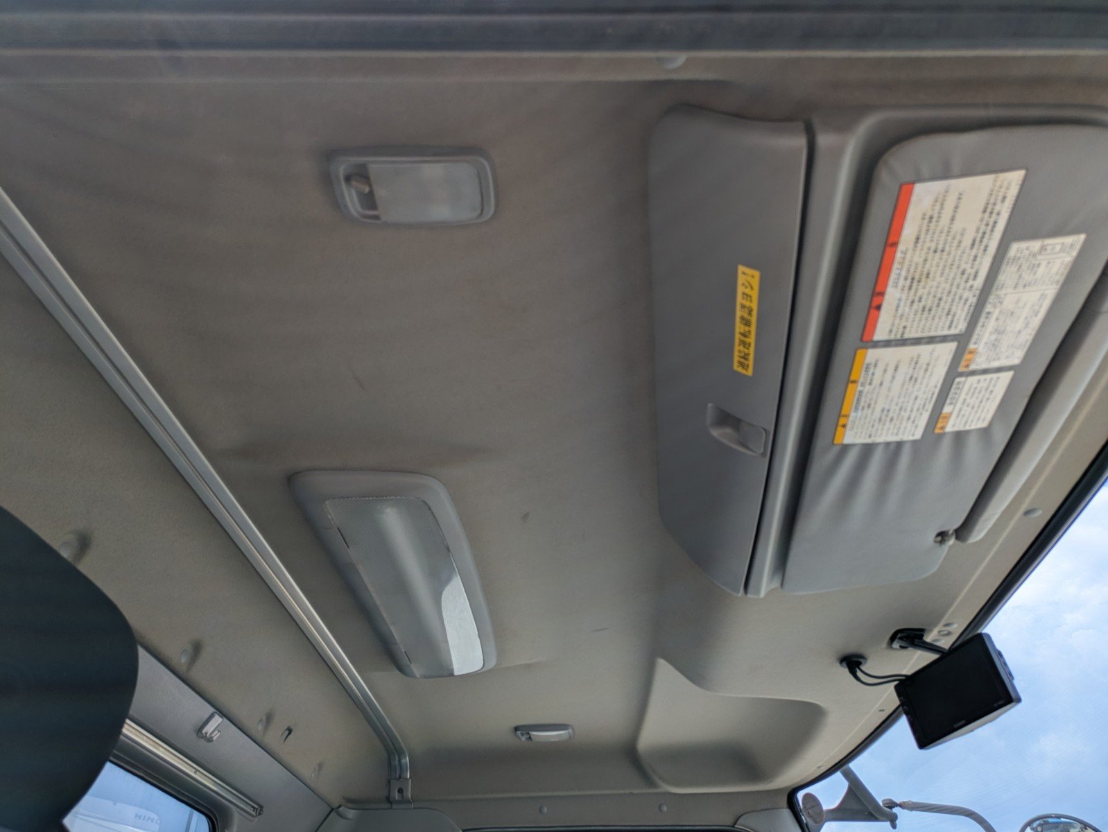 vehicle_image_20260515090217PiUylGhk4w.jpg