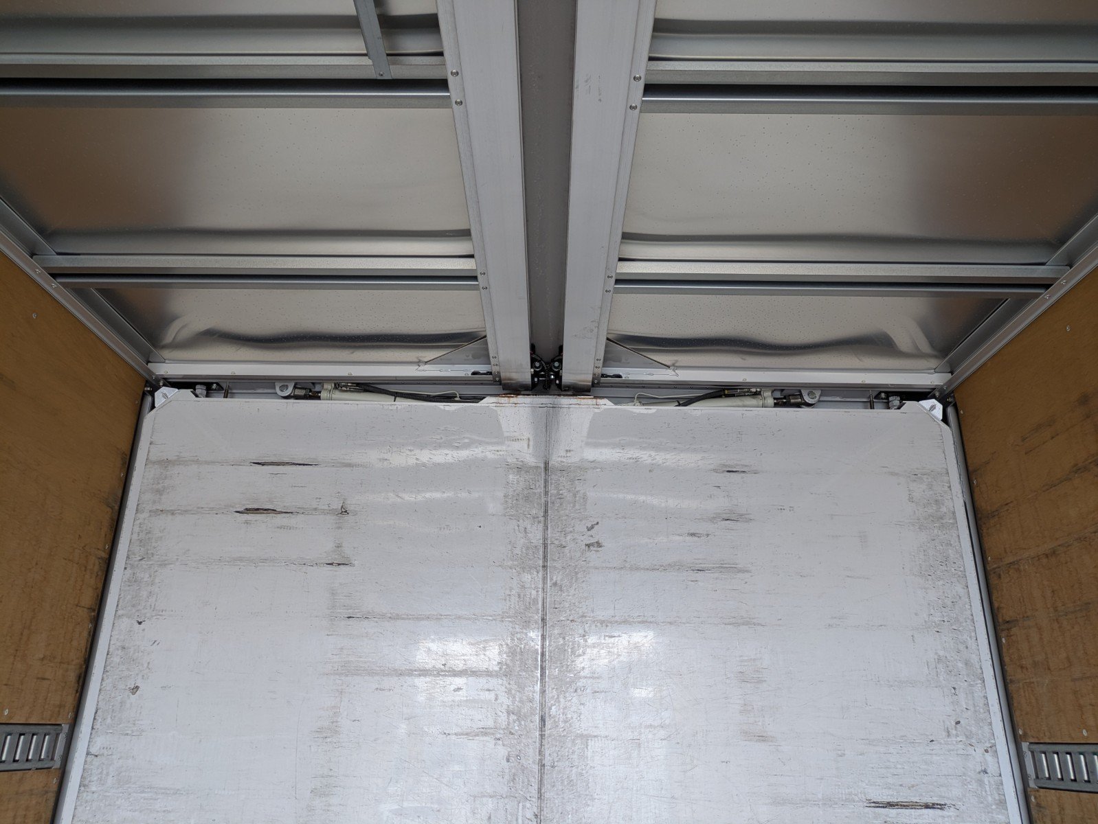 vehicle_image_20260515090217n1JDe14vOc.jpg