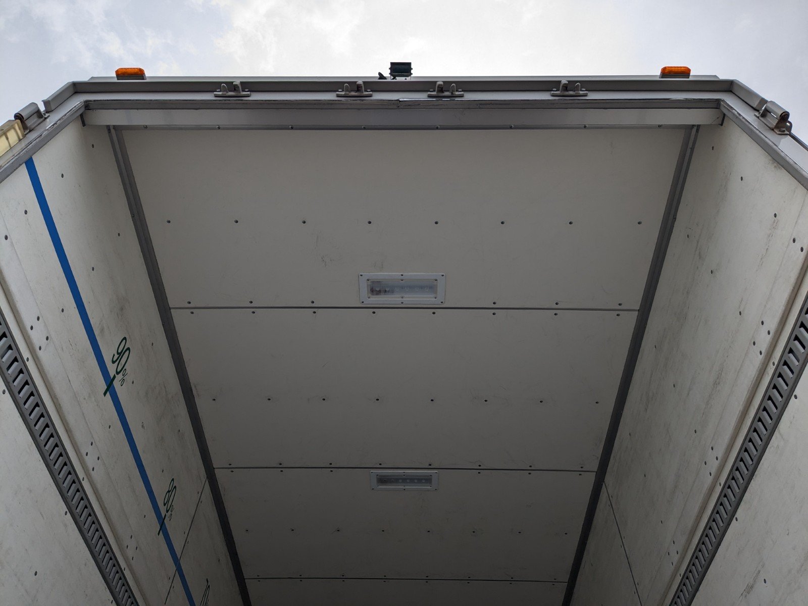 vehicle_image_20260501134541mDpP8mq9DA.jpg