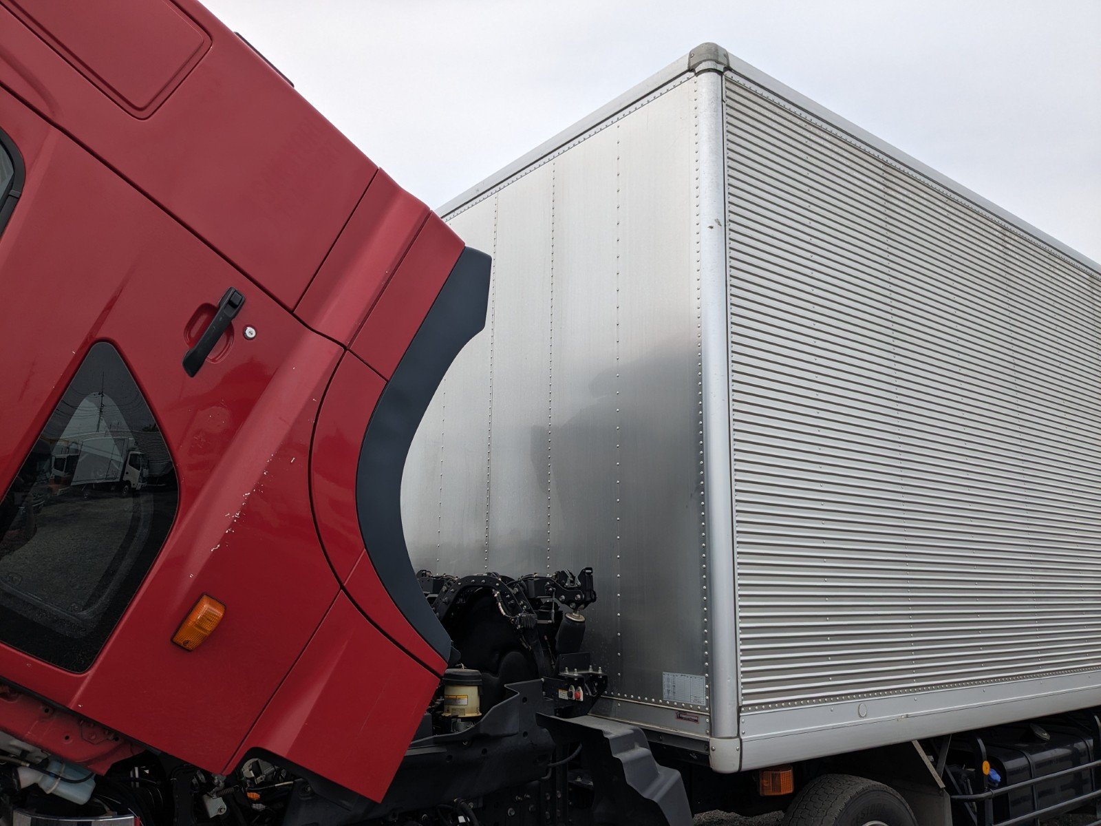 vehicle_image_20260501134541qOMp1uX8Hz.jpg